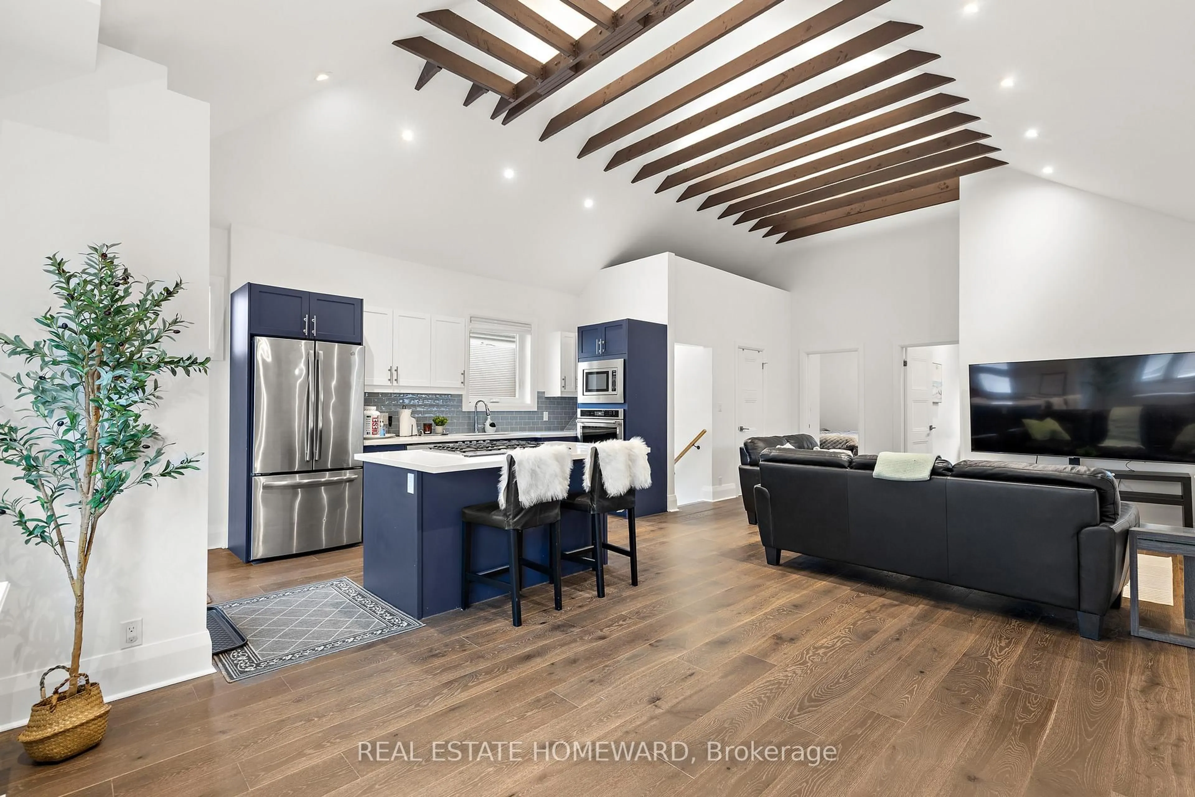 Open concept kitchen, unknown for 14 Bracebridge Ave, Toronto Ontario M4C 2X7