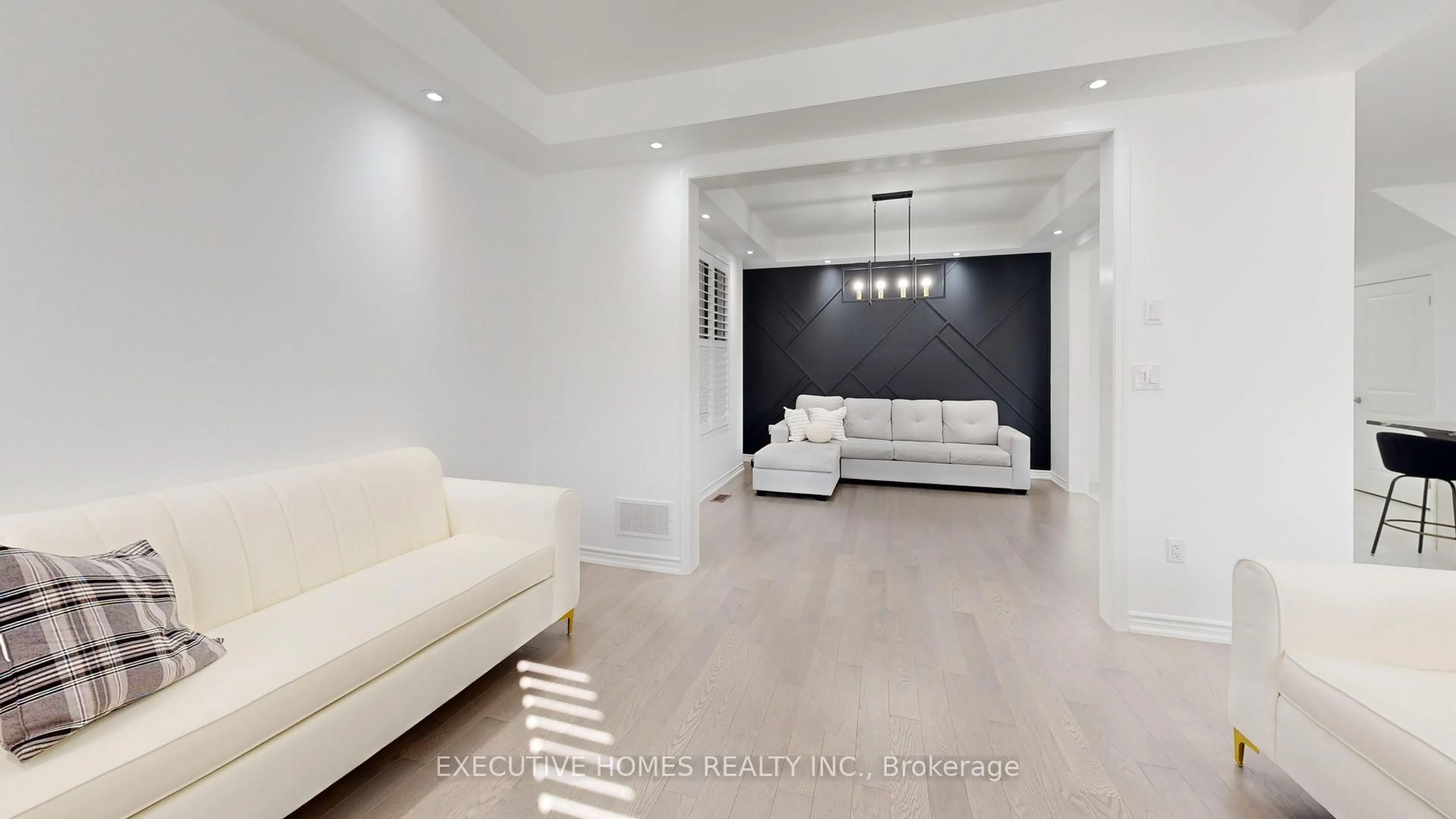 Living room with furniture, unknown for 2885 Foxden Sq, Pickering Ontario L1X 0N9