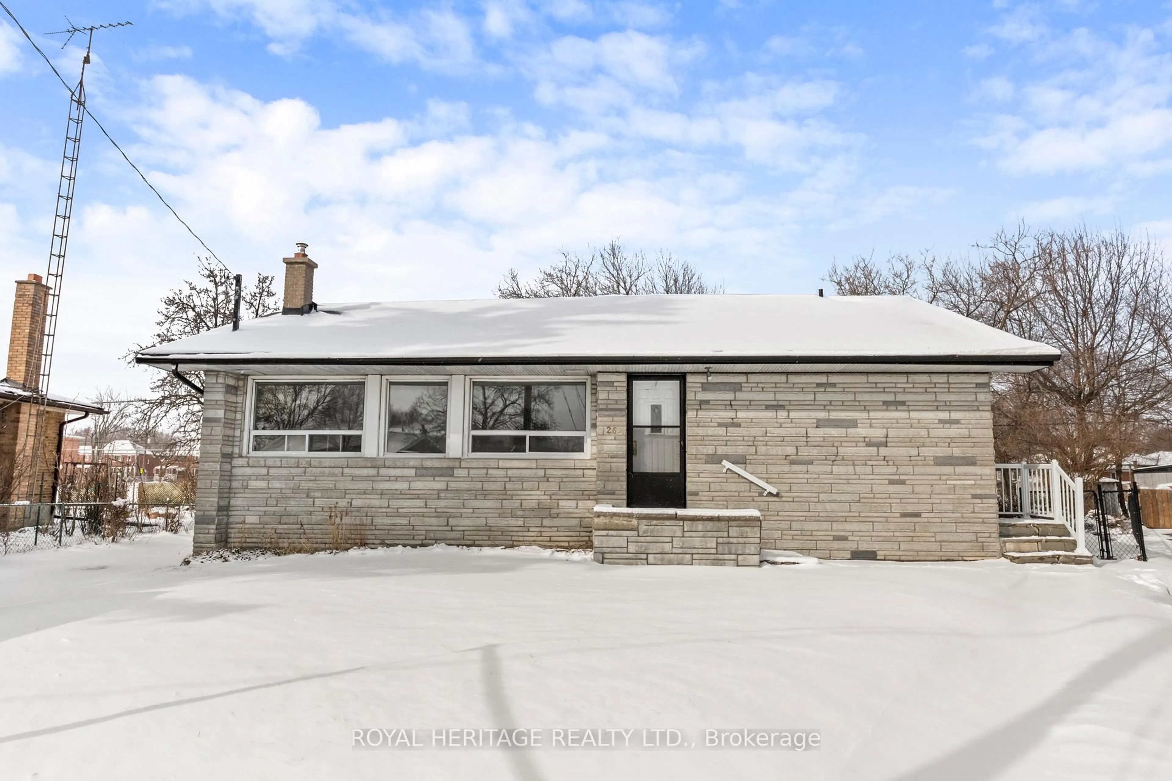 A pic from outside/outdoor area/front of a property/back of a property/a pic from drone, building for 26 Kitson Dr, Toronto Ontario M1M 3C8