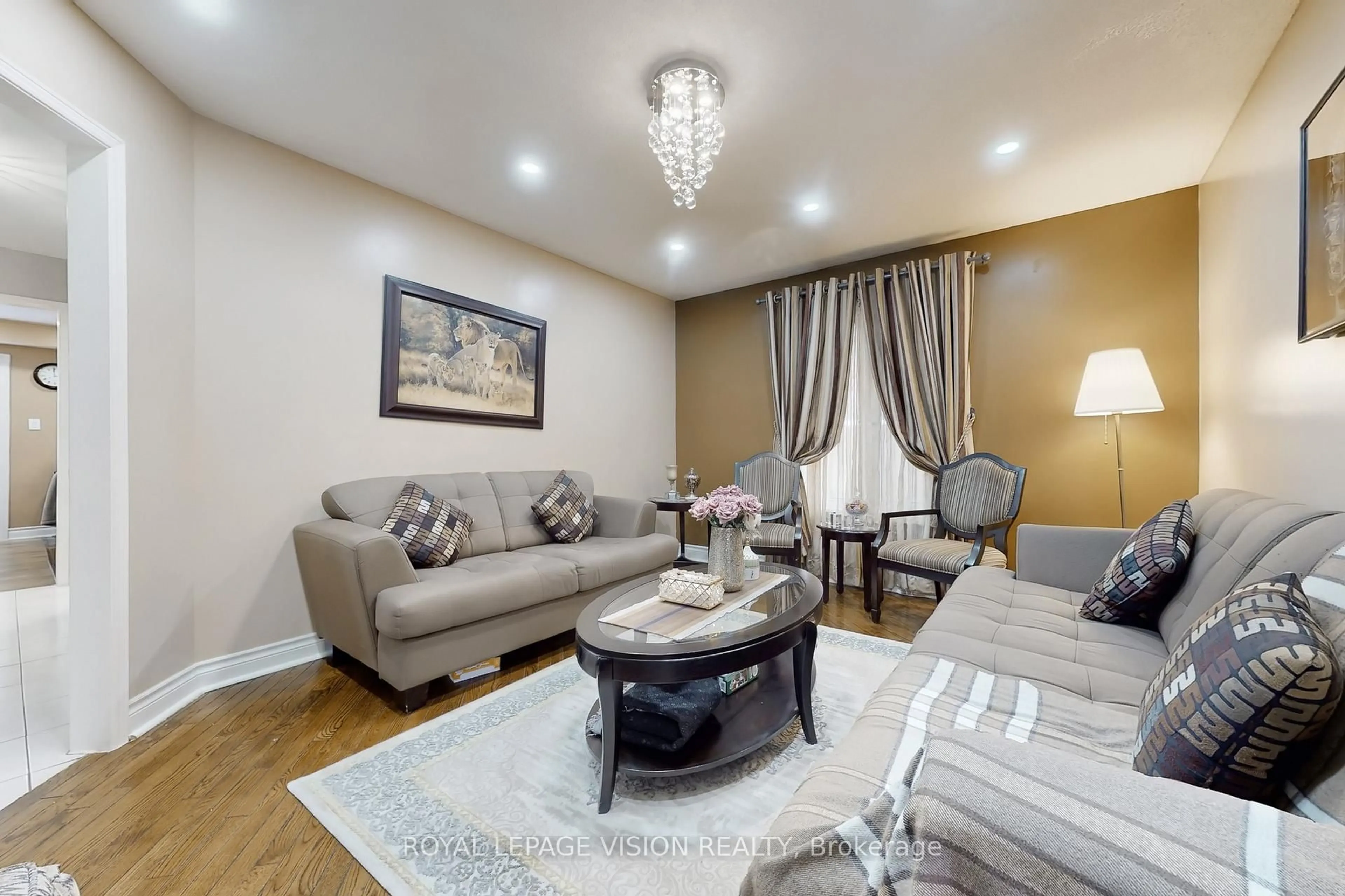 Living room with furniture, unknown for 1855 Ashford Dr, Pickering Ontario L1V 6E1