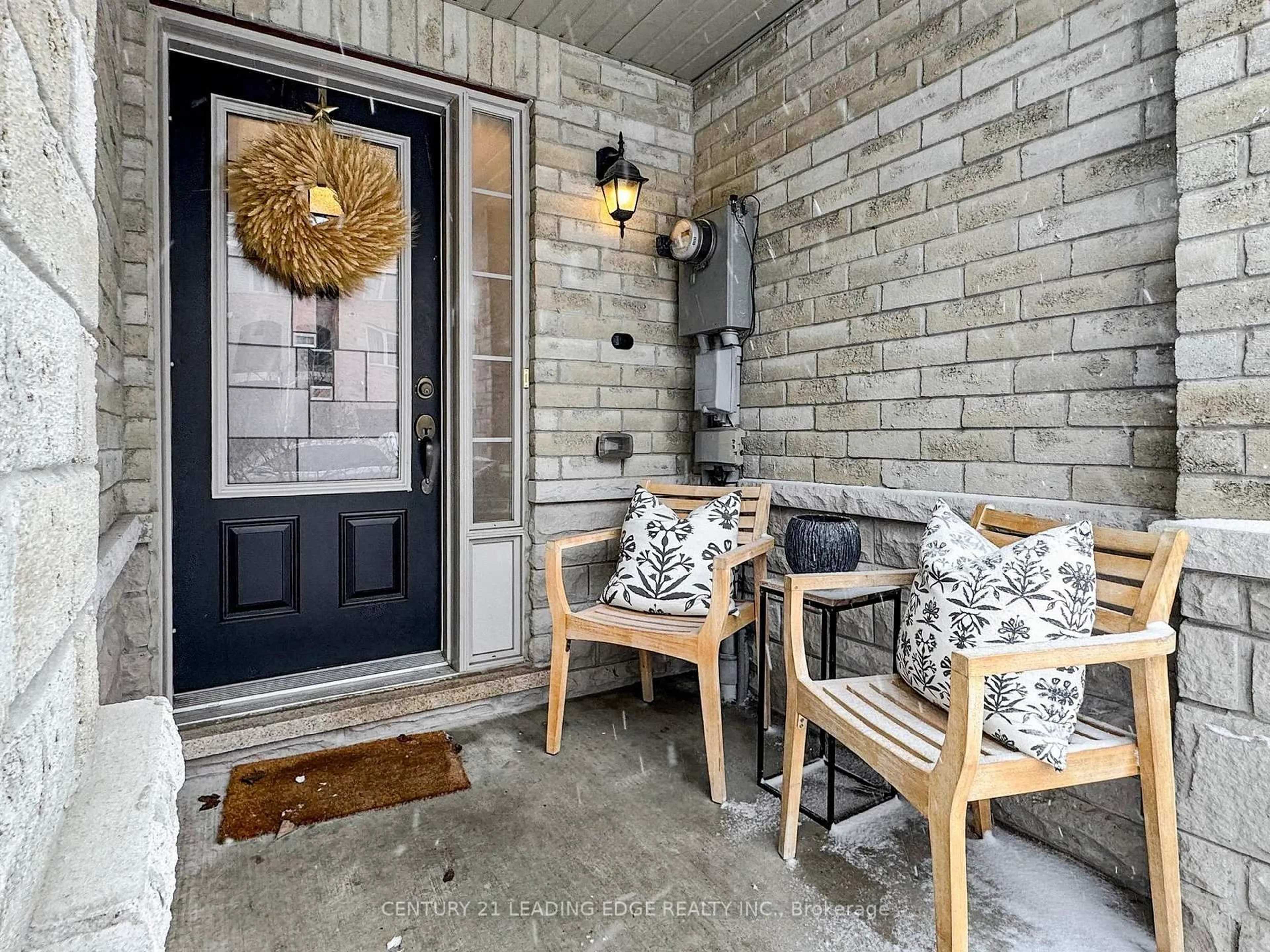 Indoor entryway for 16 SILVESTER St, Ajax Ontario L1Z 0M6