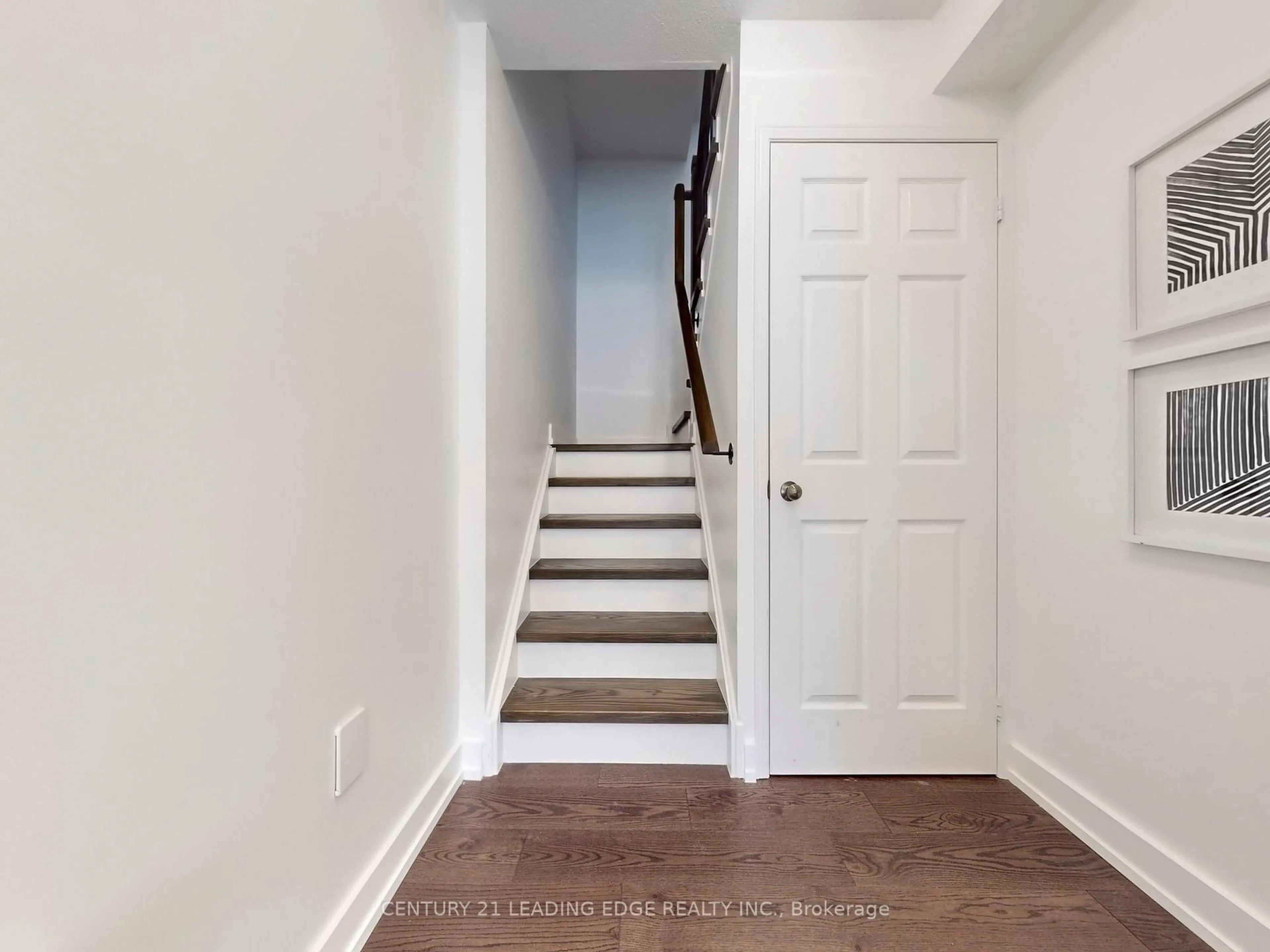 Stairs for 16 SILVESTER St, Ajax Ontario L1Z 0M6