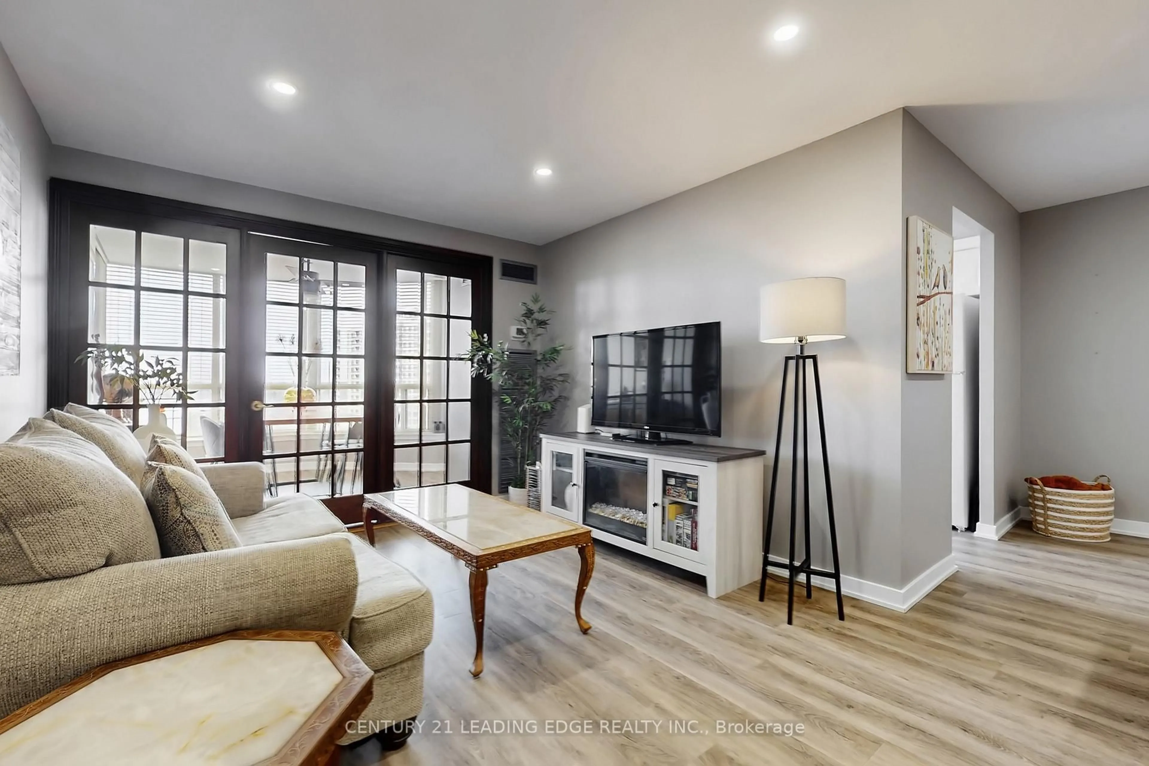 Living room with furniture, unknown for 1880 VALLEY FARM Rd #924, Pickering Ontario L1V 6B3