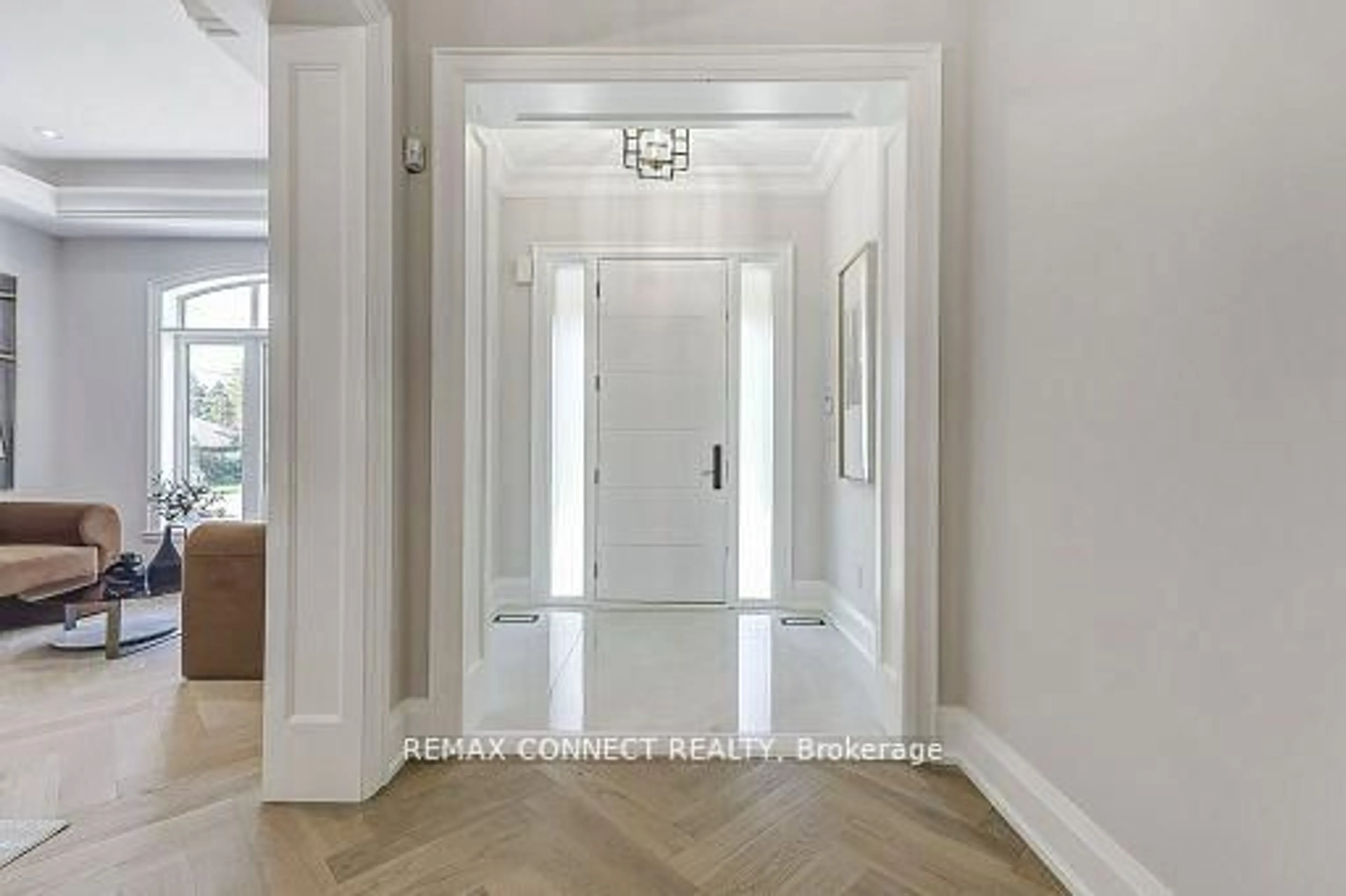 Indoor entryway for 393 Rosebank Rd, Pickering Ontario L1W 2N3