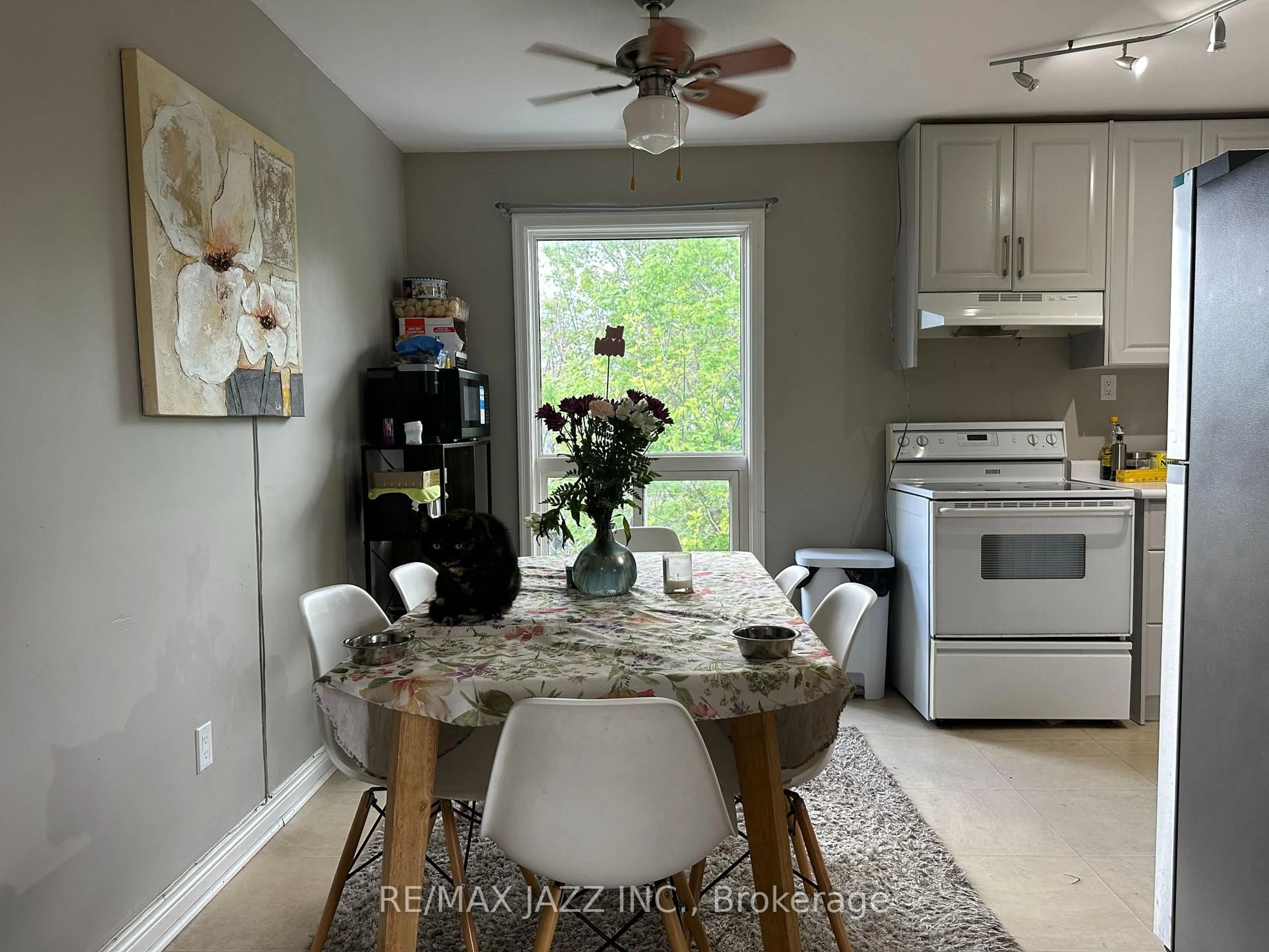 Open concept kitchen, unknown for 380 Phillip Murray Ave, Oshawa Ontario L1J 1H3