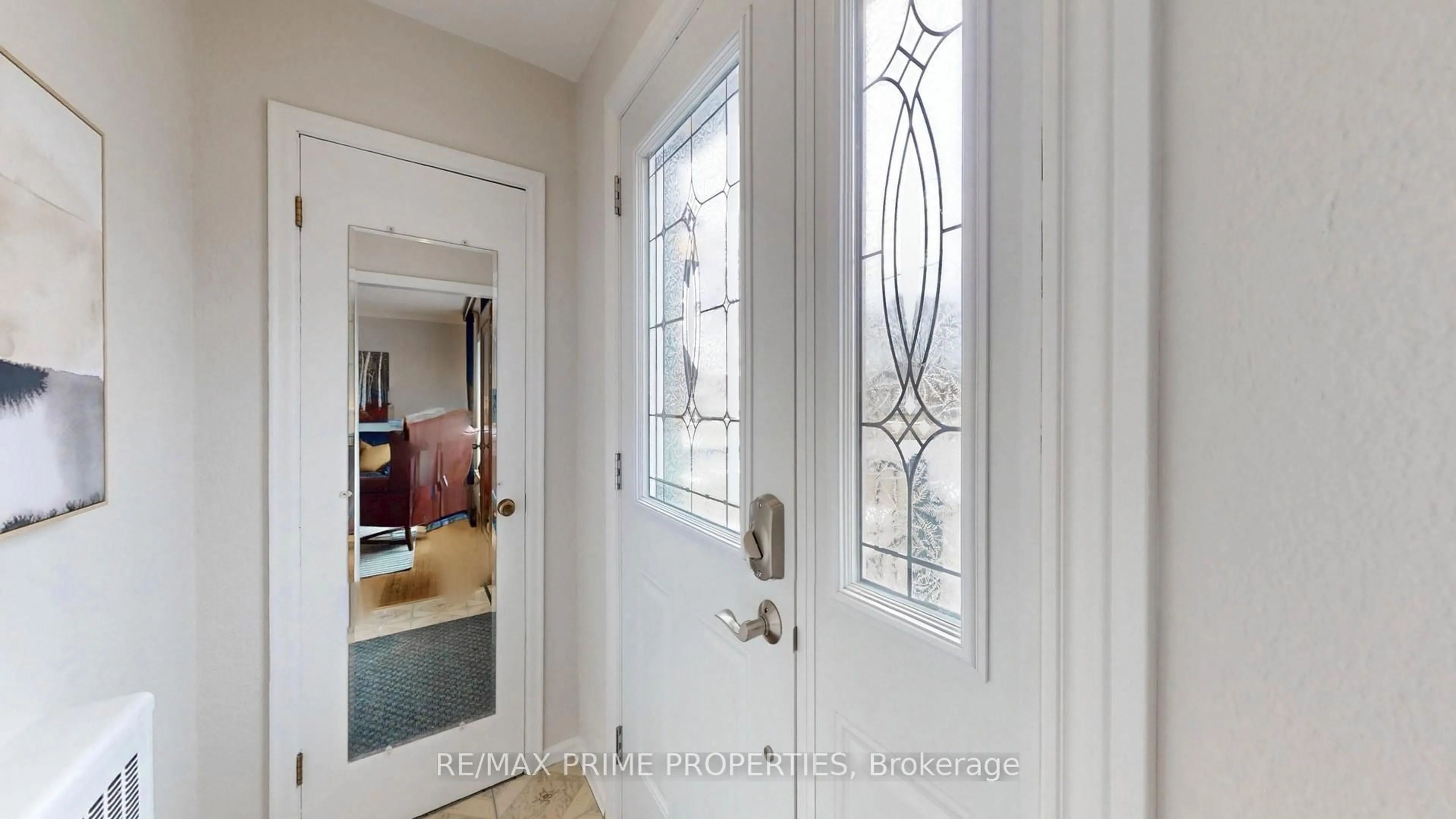 Indoor entryway for 17 Tardree Pl, Toronto Ontario M1R 3X2