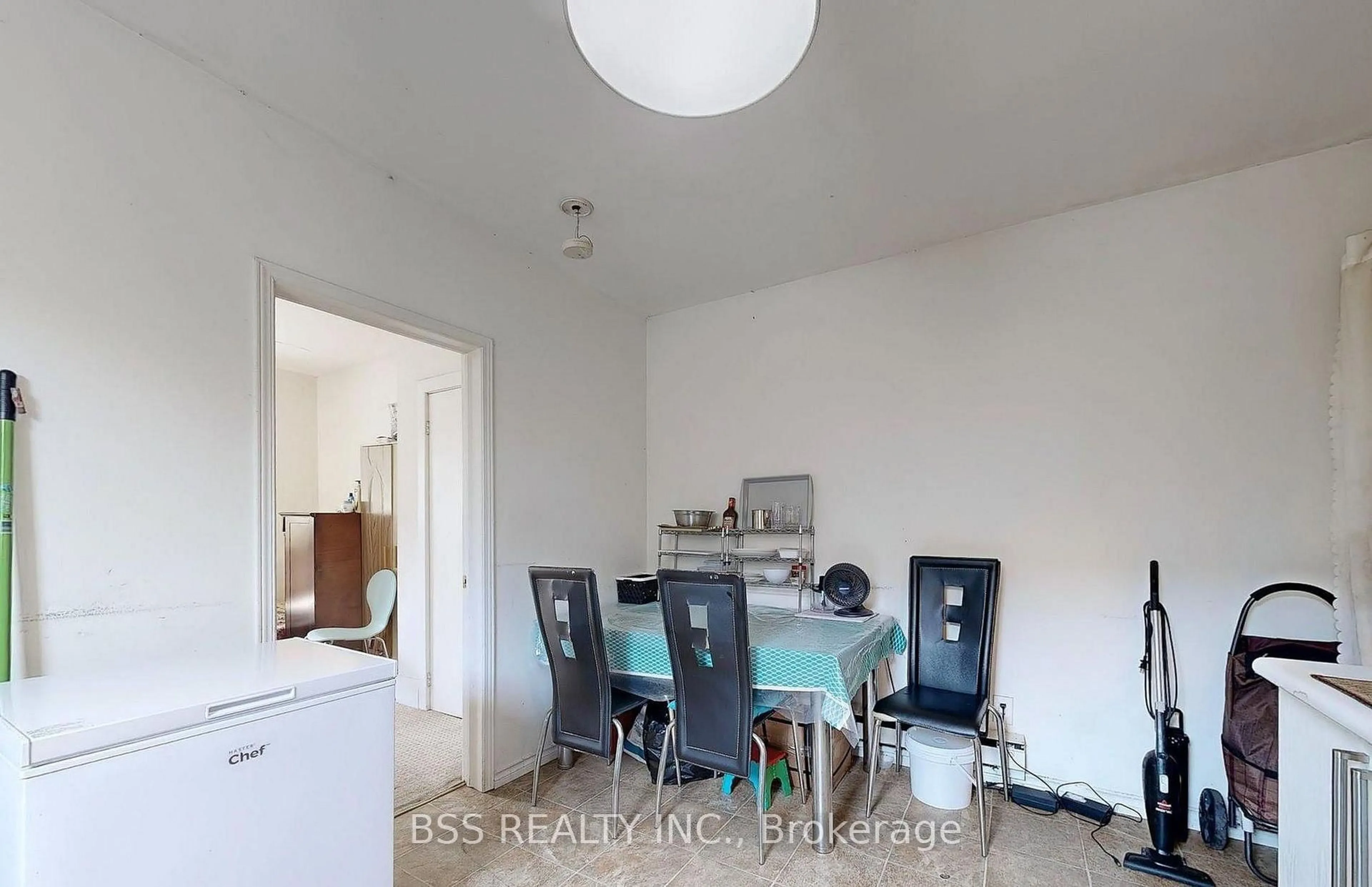 A pic of a room for 48 St Dunstan Dr, Toronto Ontario M1L 2V5