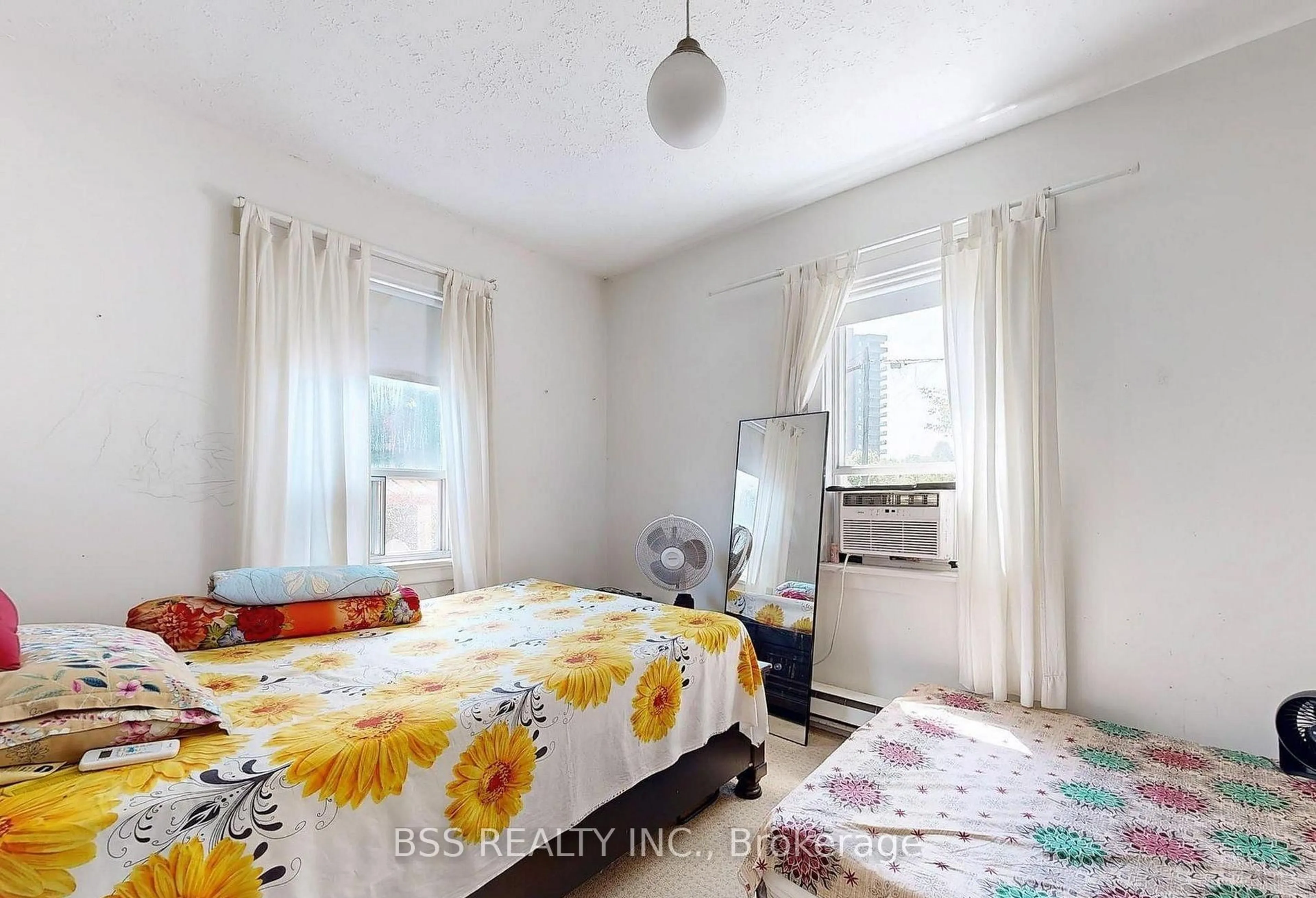 A pic of a room for 48 St Dunstan Dr, Toronto Ontario M1L 2V5