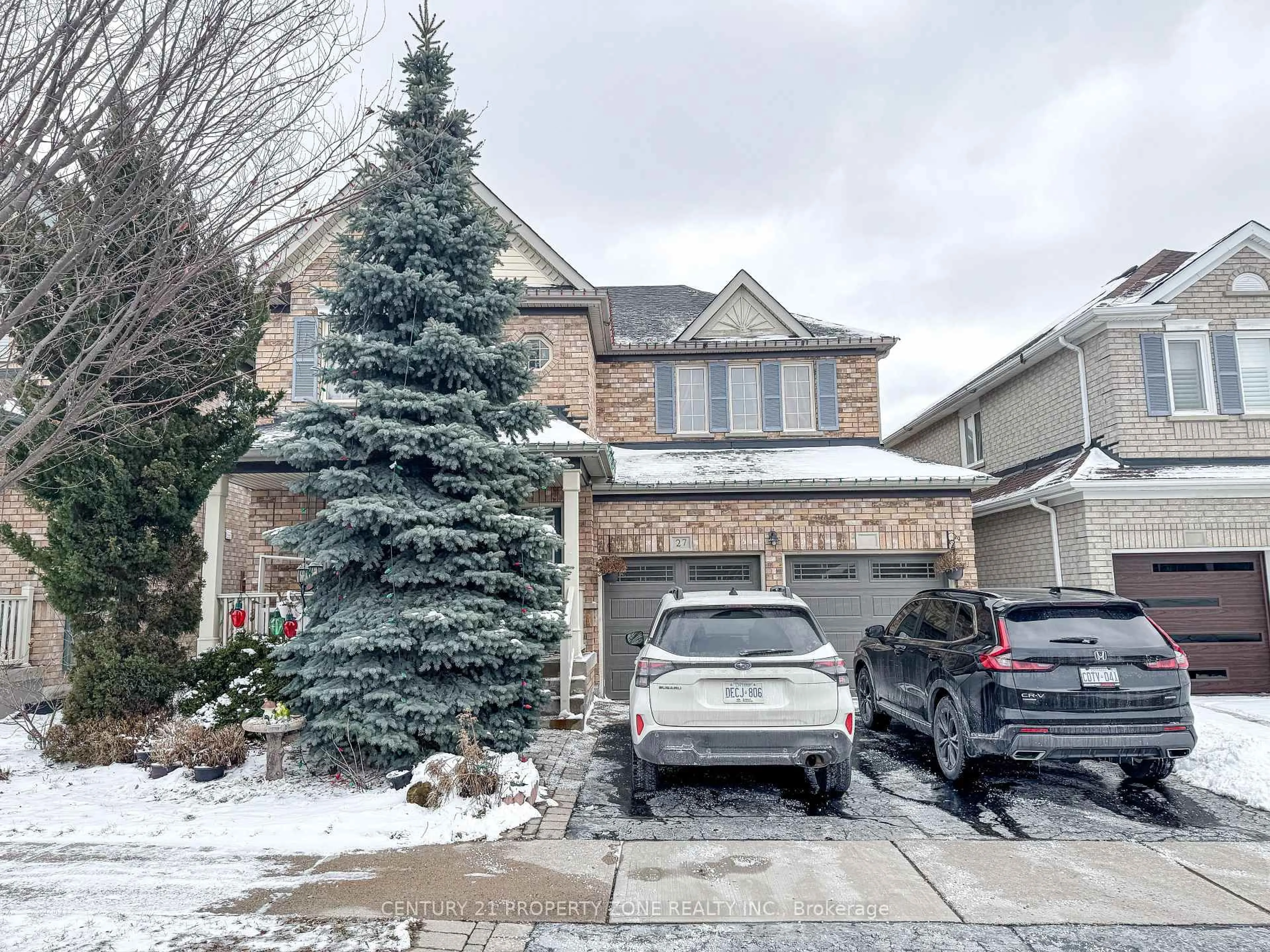 A pic from outside/outdoor area/front of a property/back of a property/a pic from drone, street for 27 Telford St, Ajax Ontario L1T 4N4