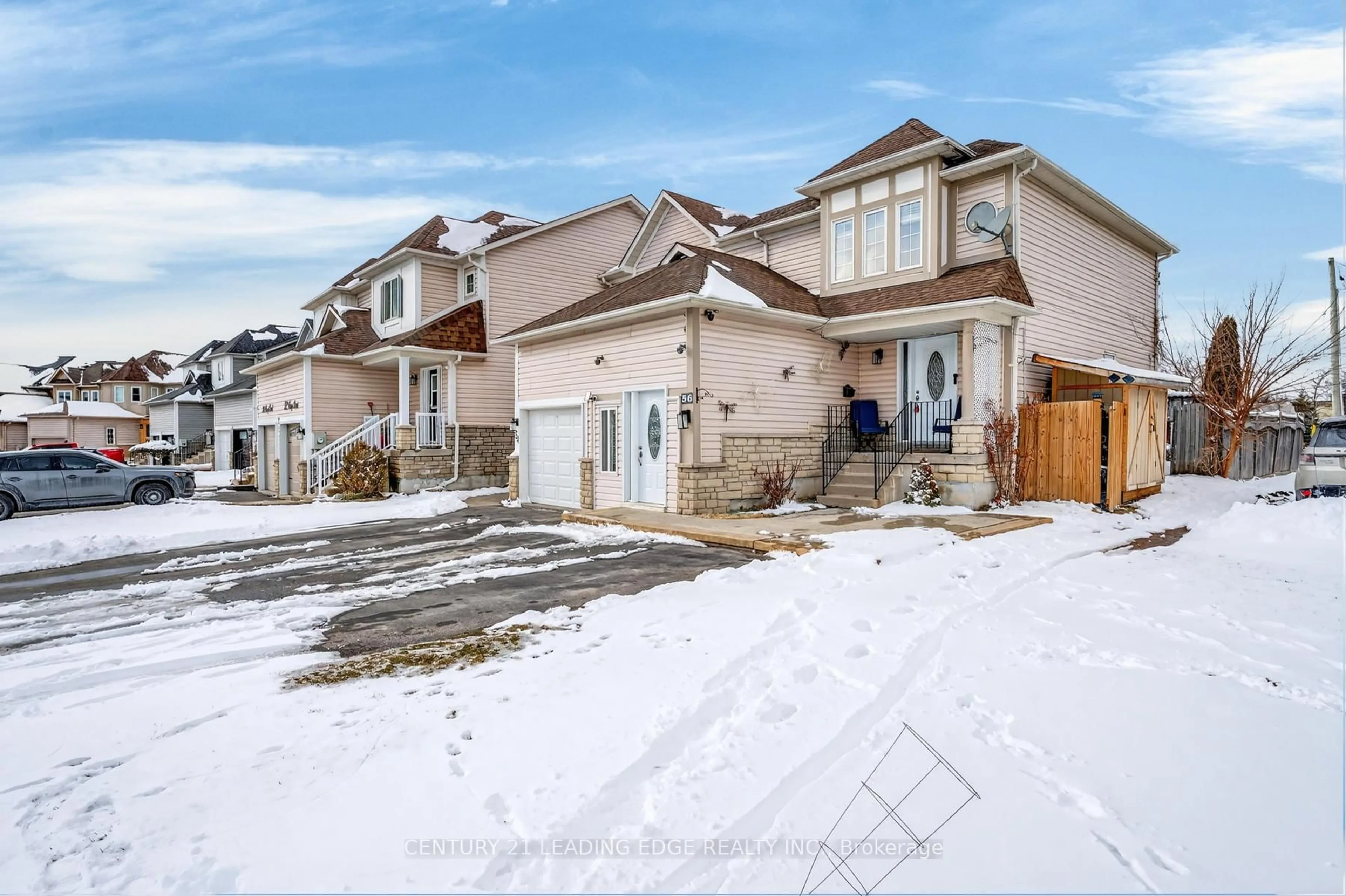 A pic from outside/outdoor area/front of a property/back of a property/a pic from drone, street for 56 Ivory Crt, Clarington Ontario L1C 5C1