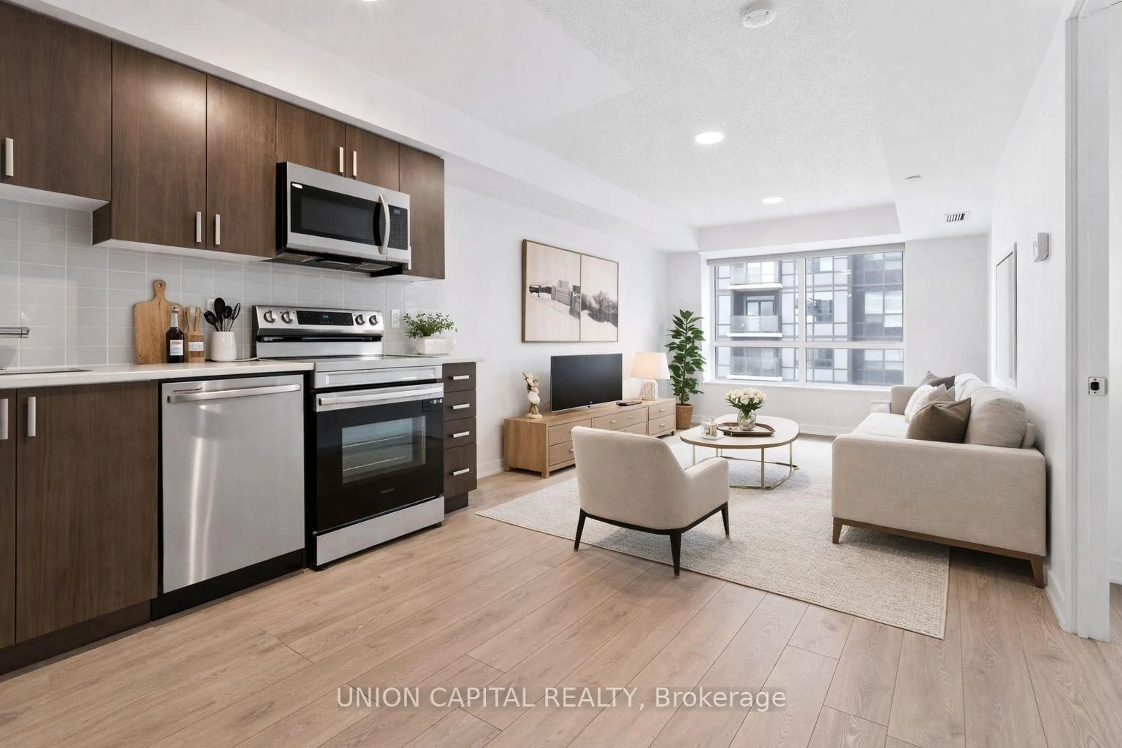 Open concept kitchen, unknown for 1455 Celebration Dr #1403, Pickering Ontario L1W 0C3