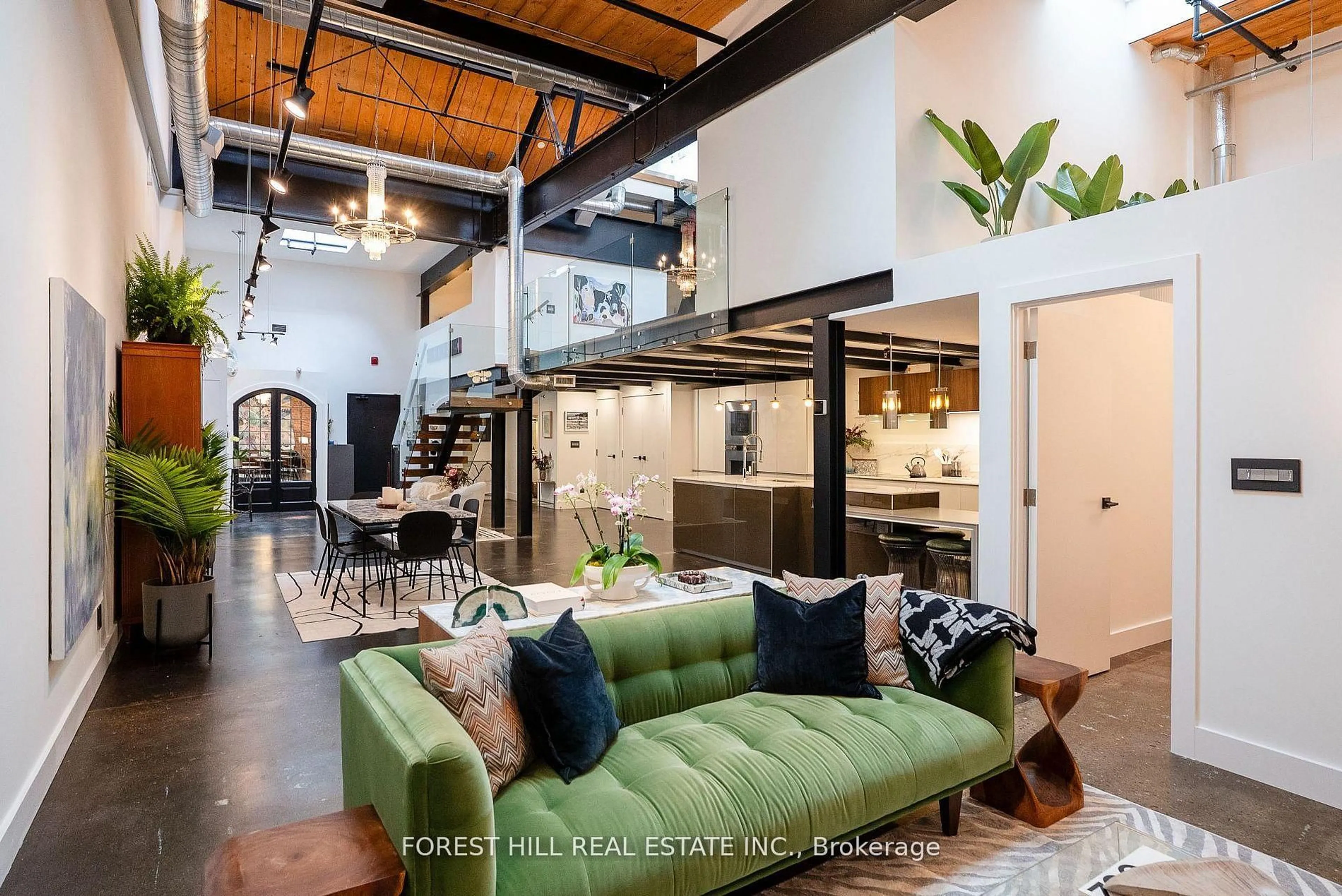 Unknown for 326 Carlaw Ave #123, Toronto Ontario M4M 3N8