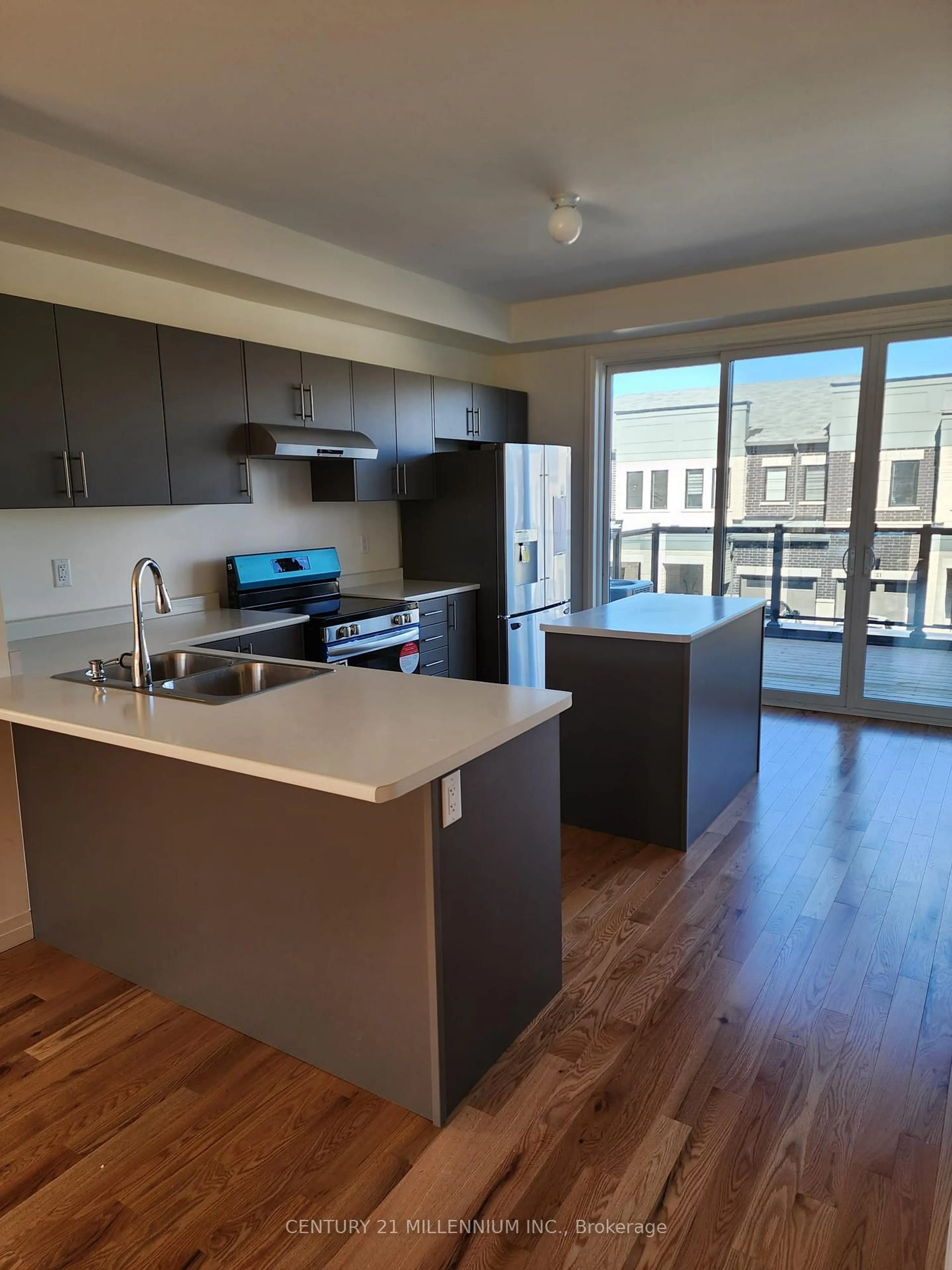 Open concept kitchen, wood/laminate floor for 1565 Green Rd, Clarington Ontario L1C 7E5