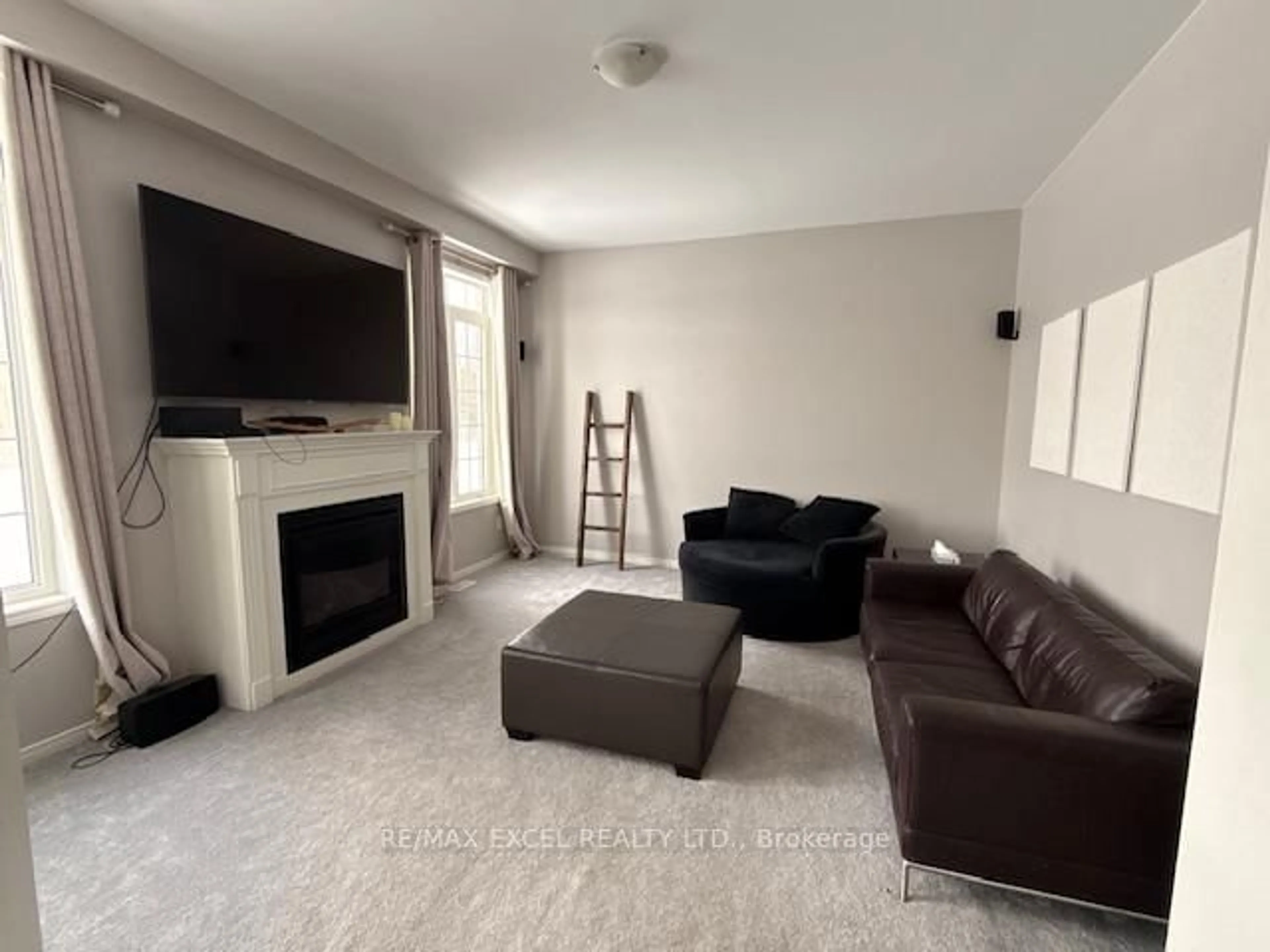 Living room with furniture, unknown for 2489 Bandsman Cres, Oshawa Ontario L1L 0M1