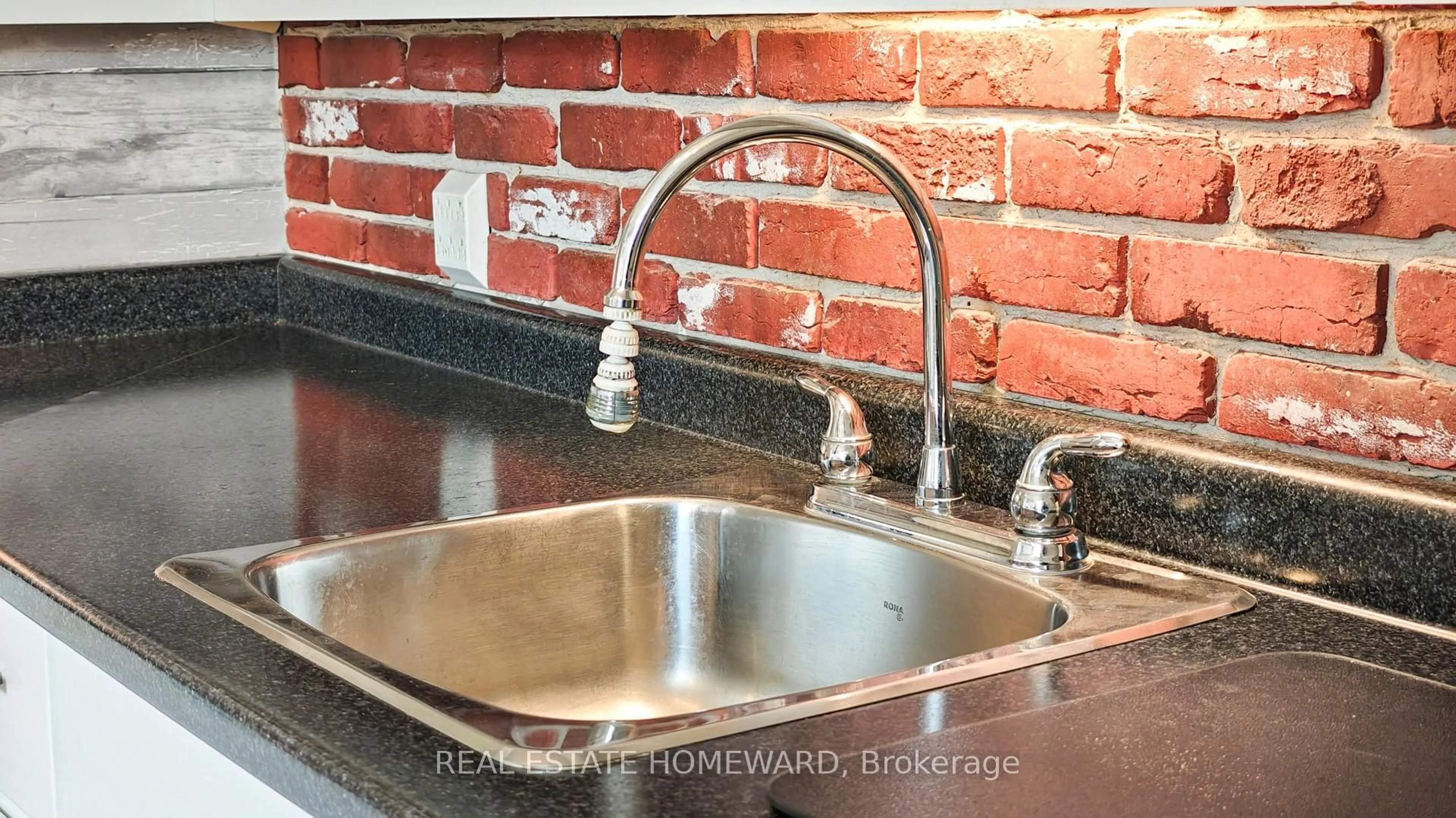 Standard kitchen, unknown for 70 Painted Post Dr, Toronto Ontario M1H 1T2