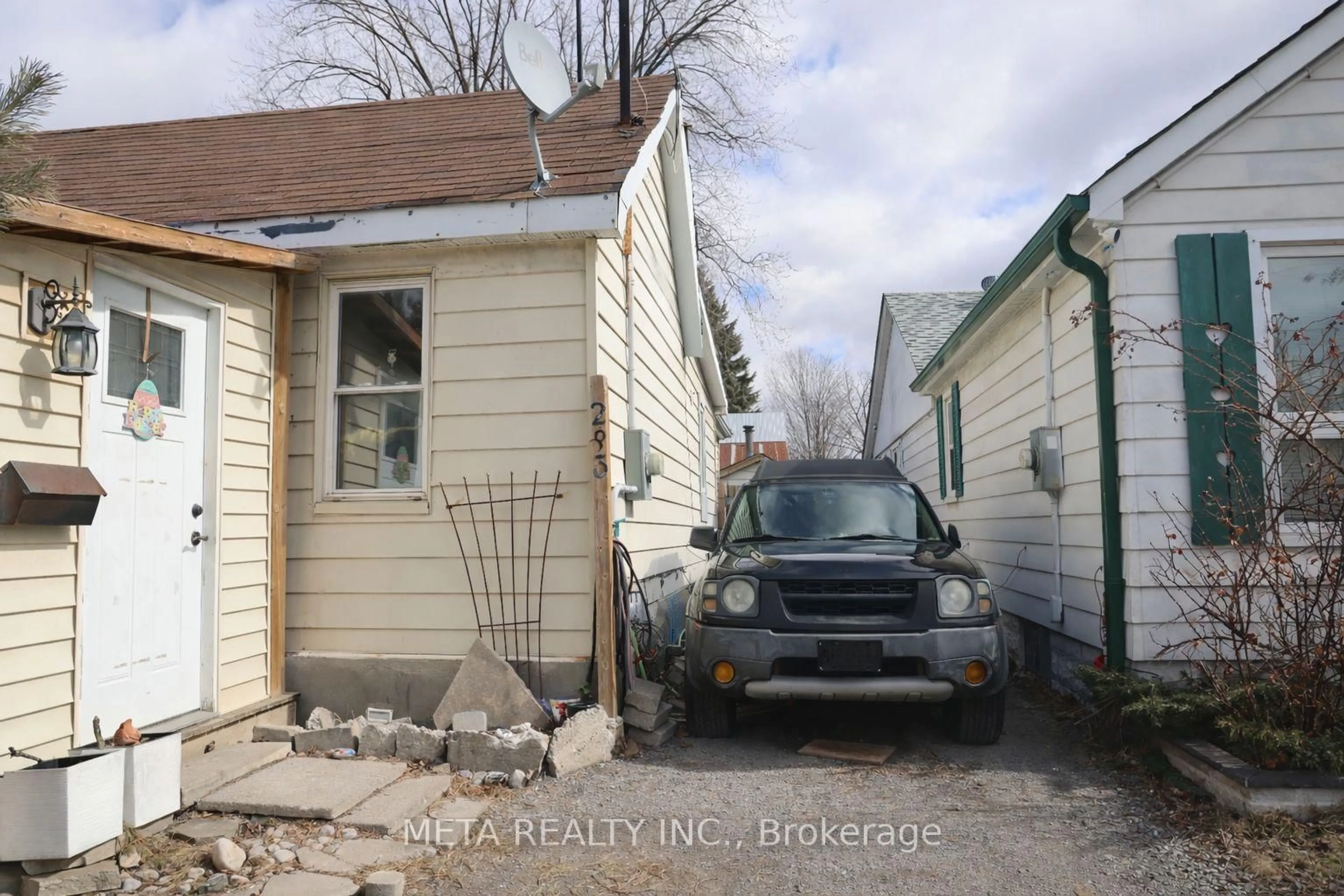 Unknown for 283 Park Rd, Oshawa Ontario L1J 4H4