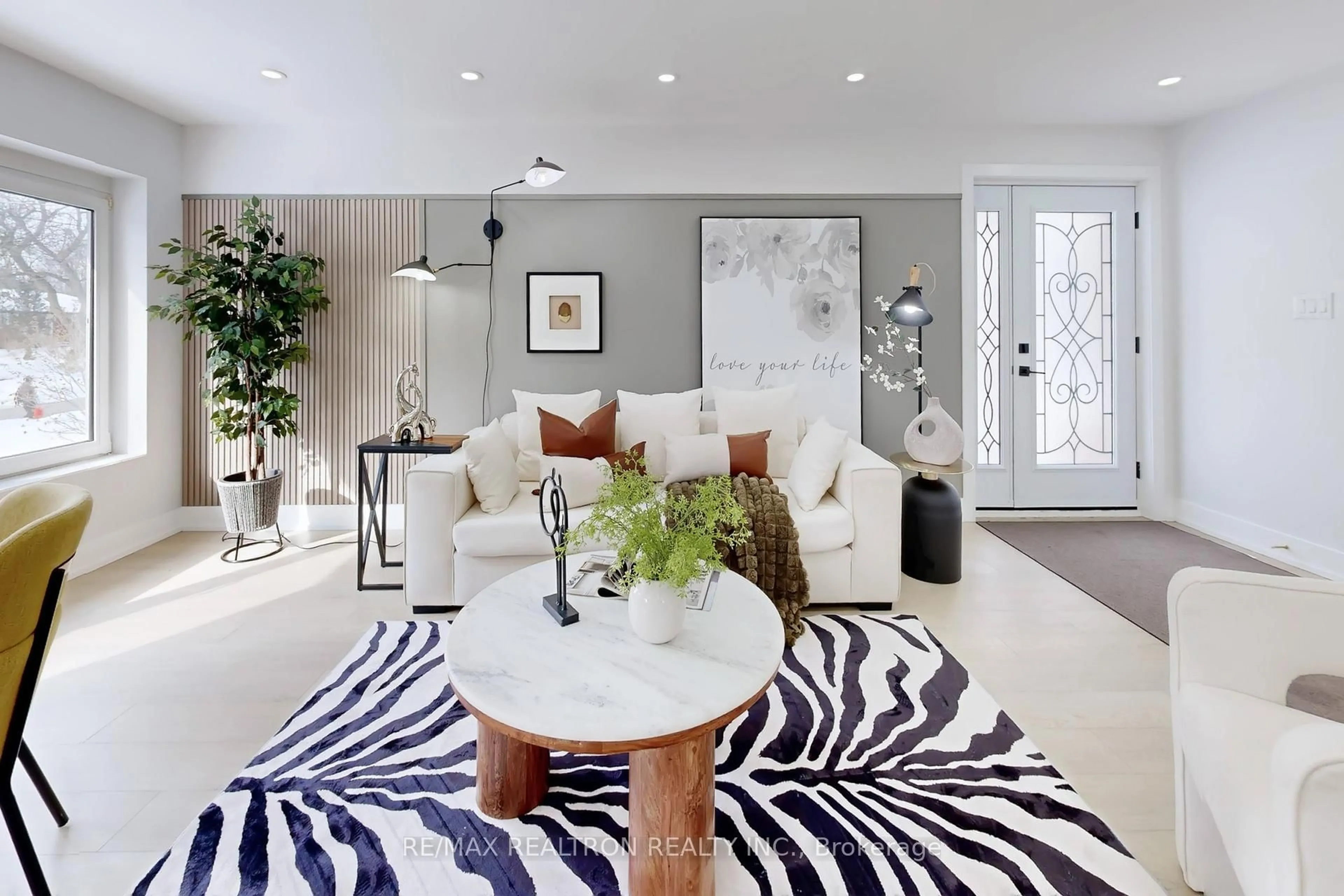 Living room with furniture, carpet floor for 53 Fairglen Ave, Toronto Ontario M1T 1G8