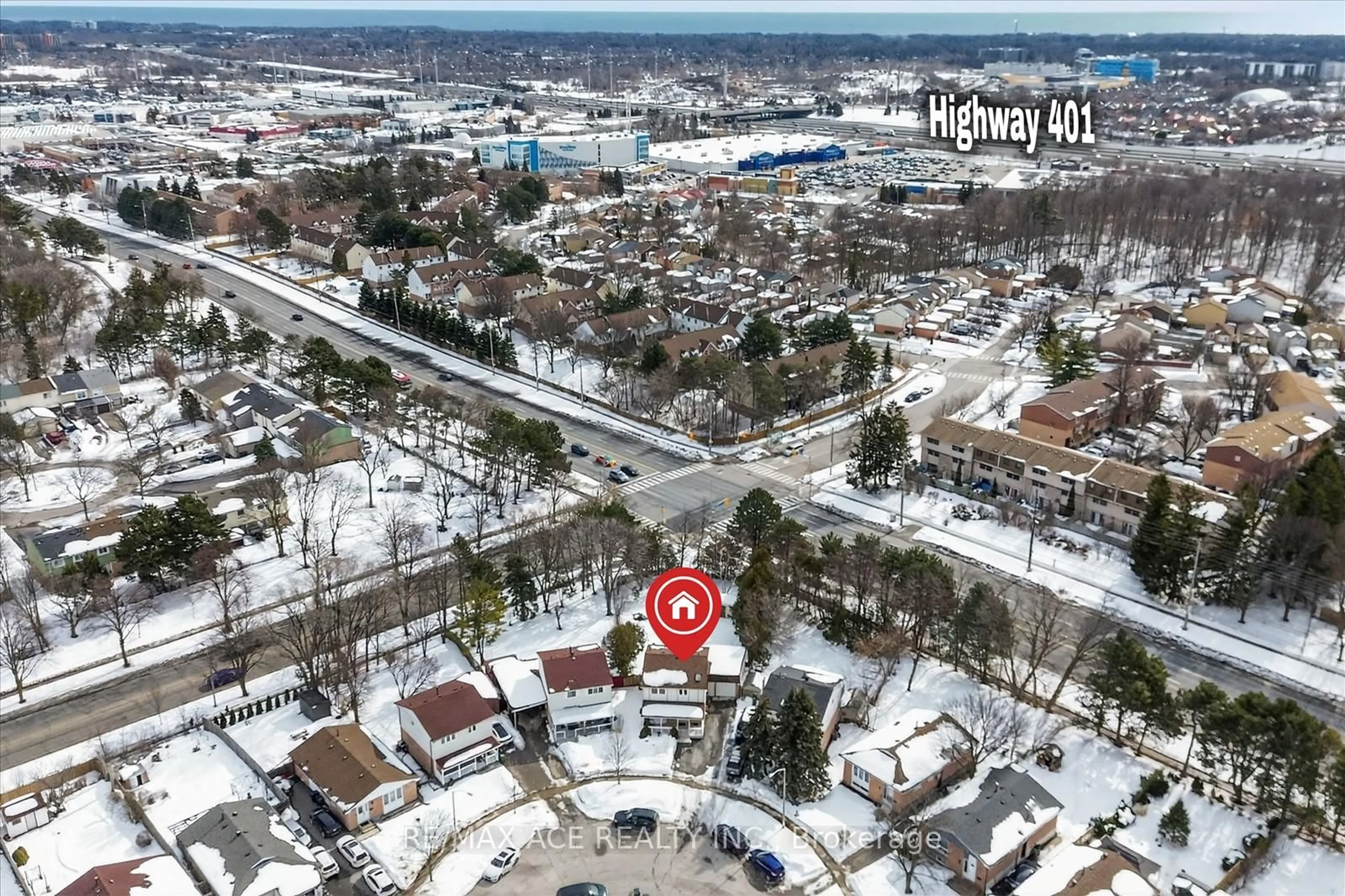 A pic from outside/outdoor area/front of a property/back of a property/a pic from drone, street for 49 Winstanly Cres, Toronto Ontario M1B 1N3