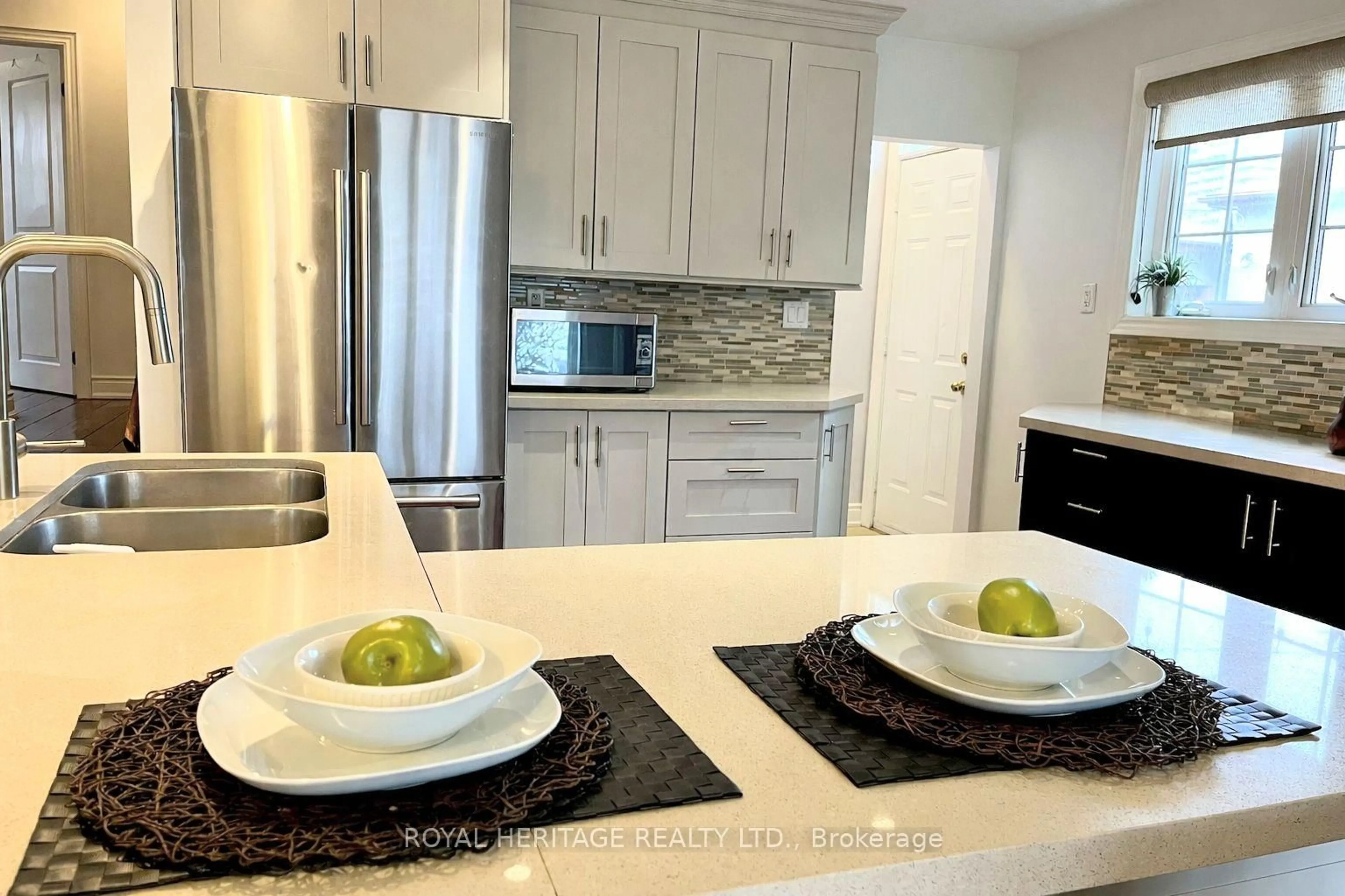 Open concept kitchen, ceramic/tile floor for 1398 Fordon Ave, Pickering Ontario L1W 1J9