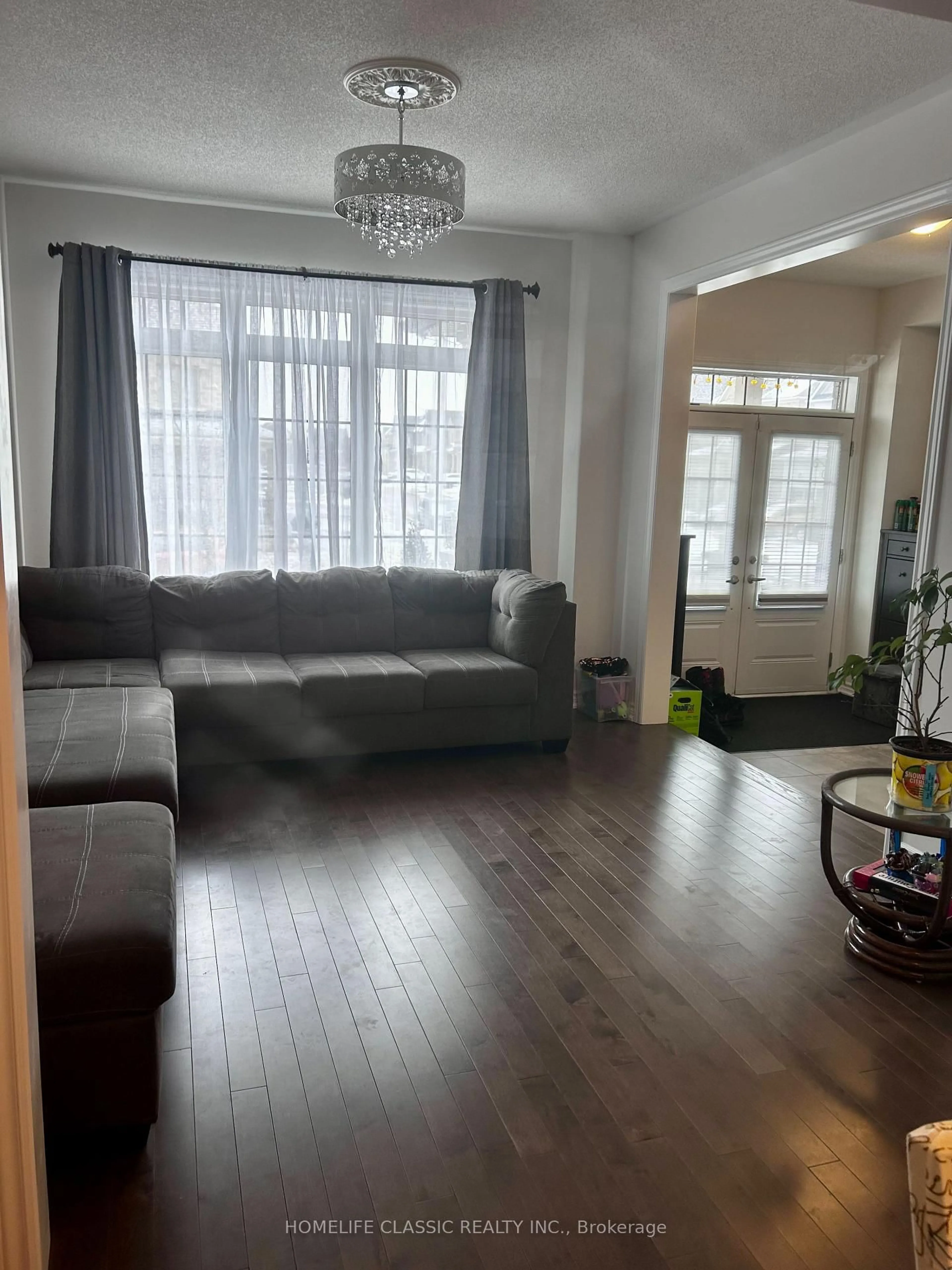 Living room with furniture, unknown for 91 Crombie St, Clarington Ontario L1C 0T6