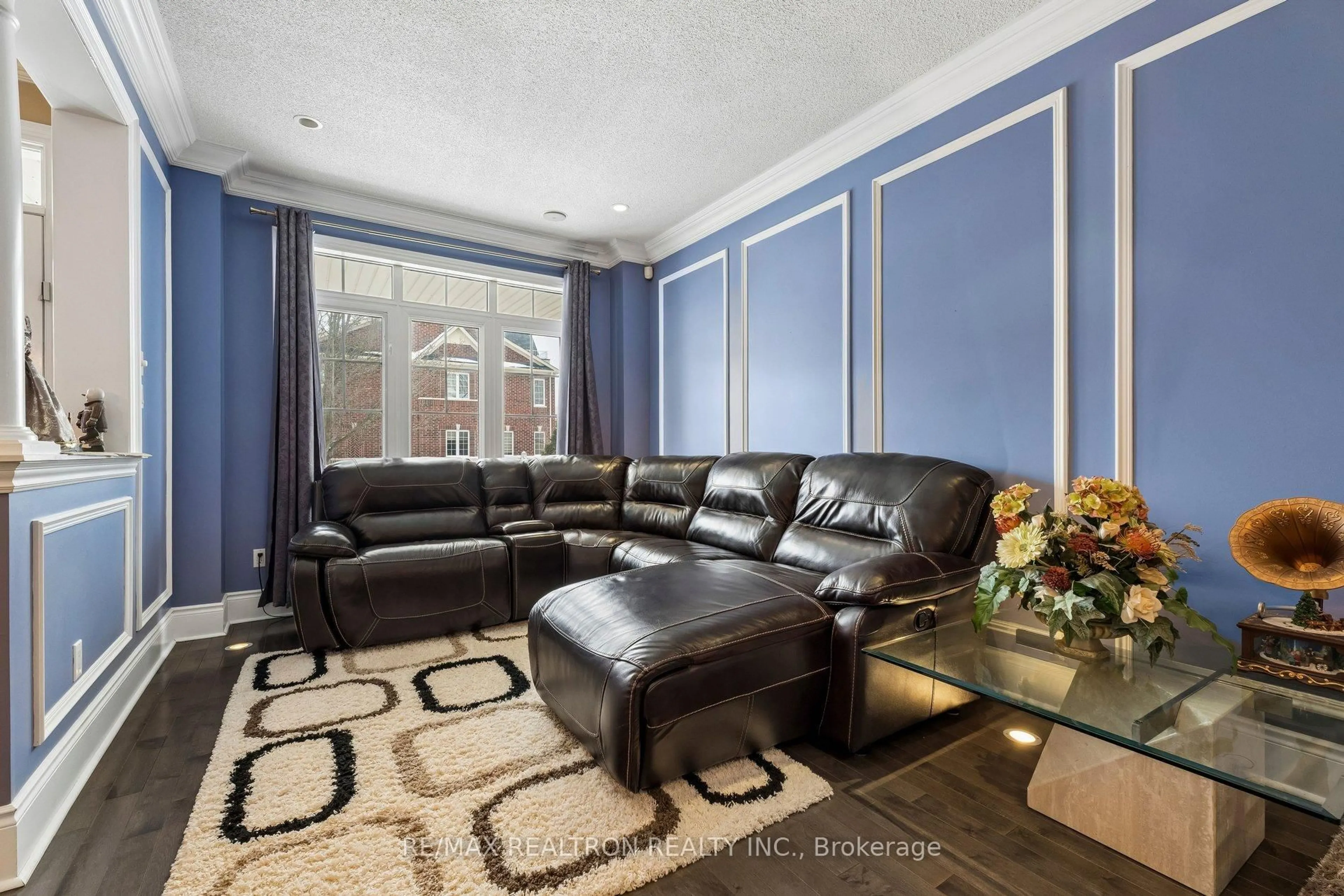 Living room with furniture, unknown for 616 Fleetwood Dr, Oshawa Ontario L1K 0A2