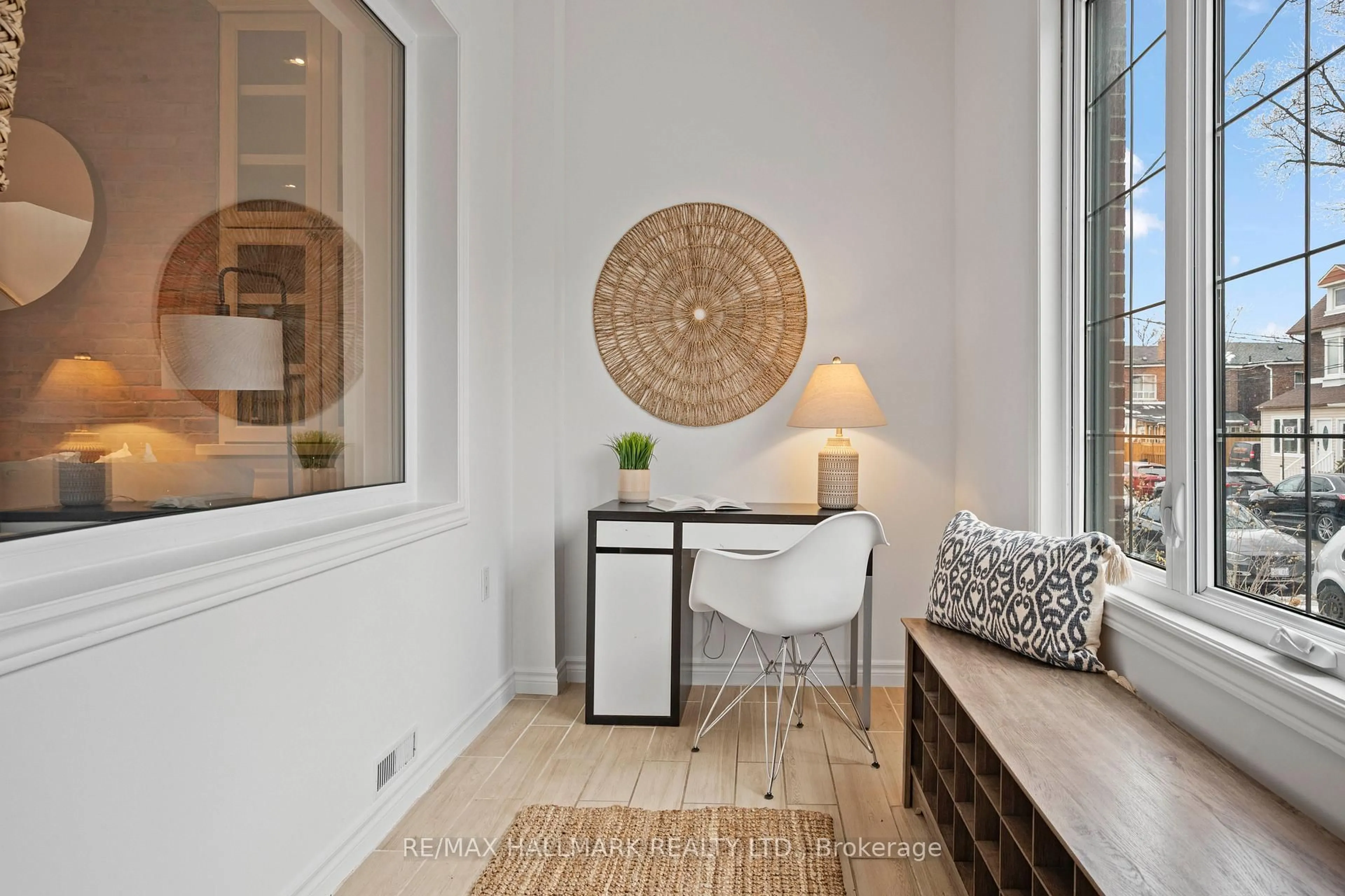 Indoor entryway for 17 Mountnoel Ave, Toronto Ontario M4J 1H7