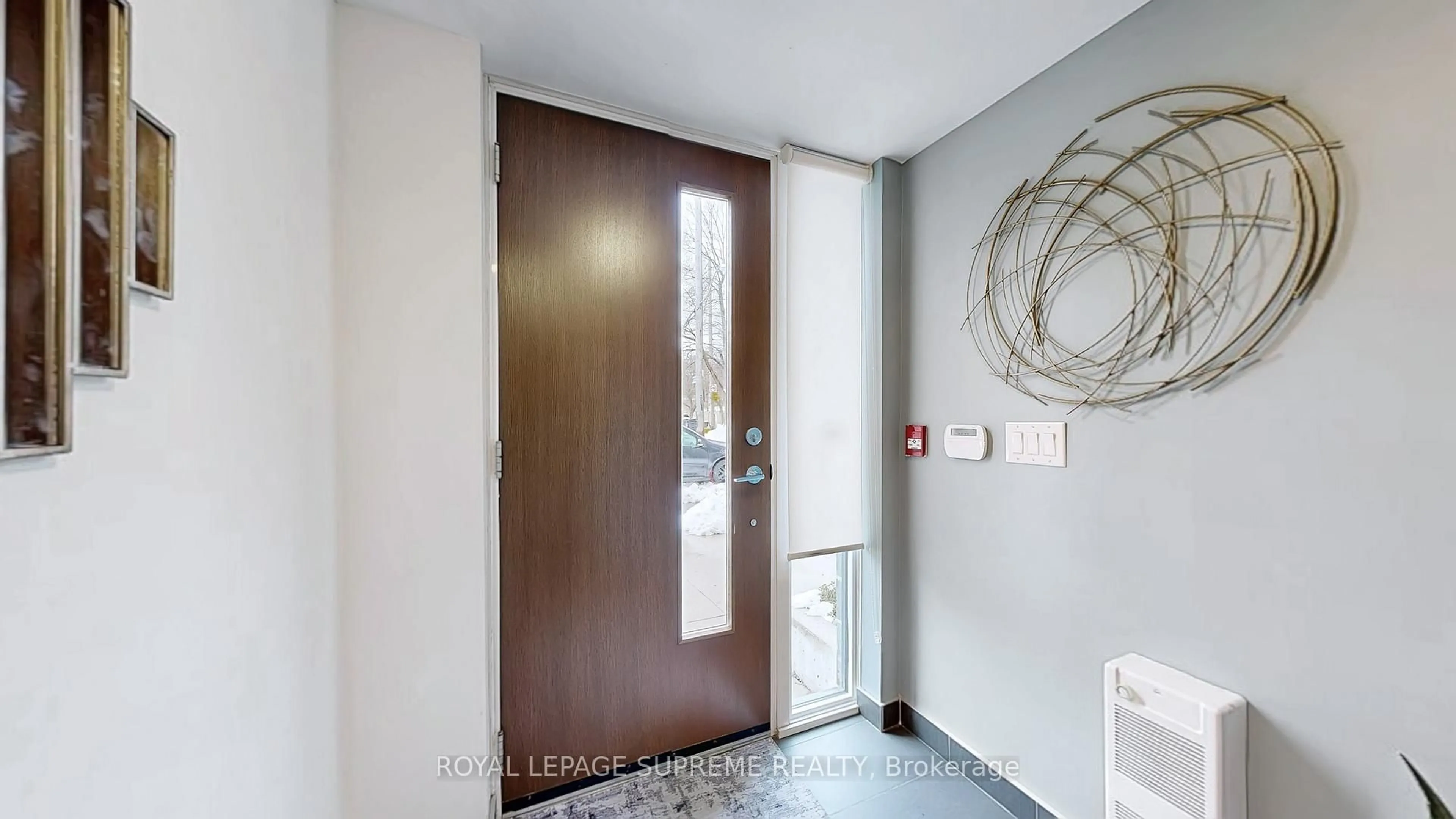 Indoor entryway for 1246 Dundas St, Toronto Ontario M4M 1S3