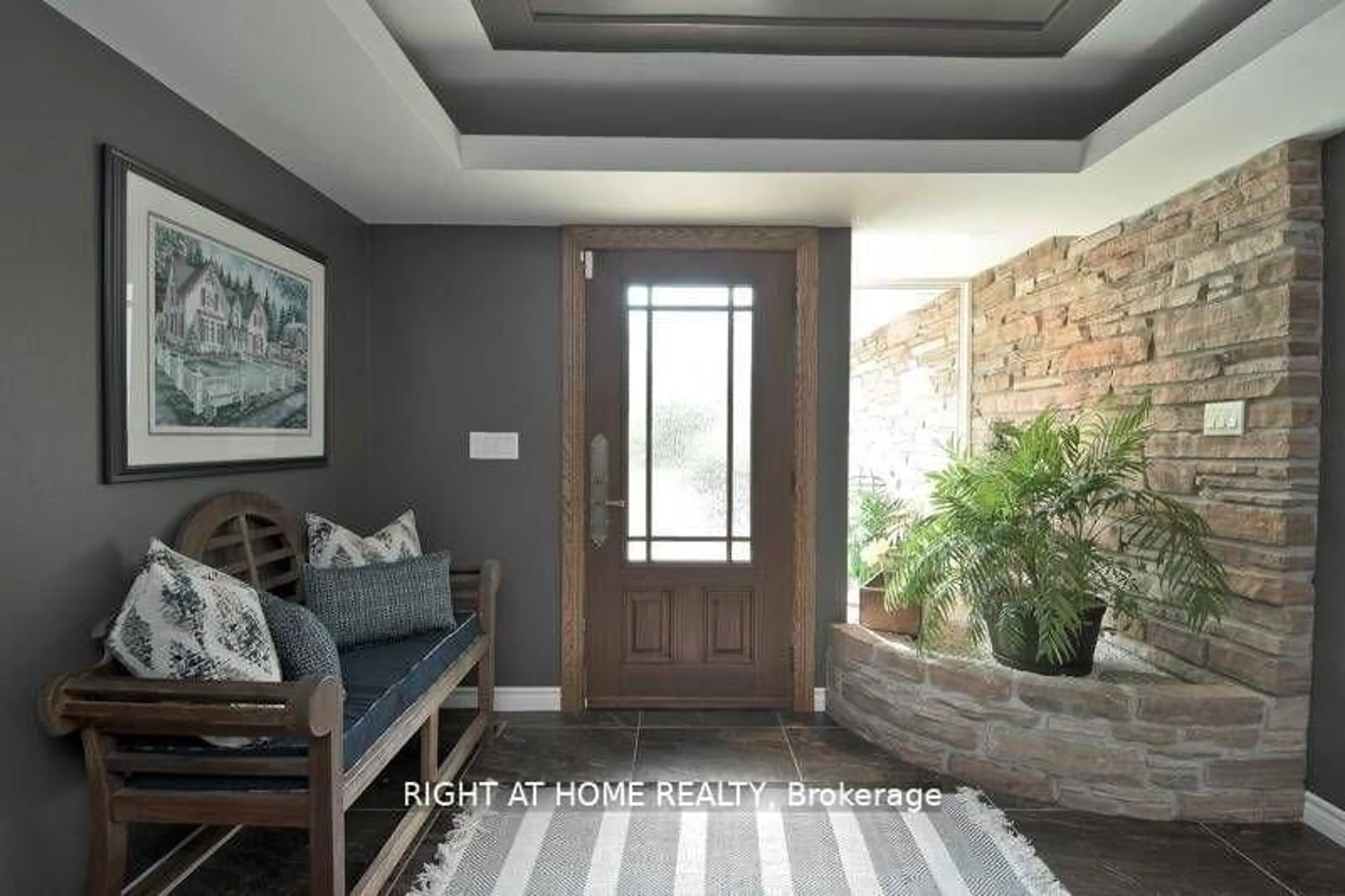 Indoor entryway for 2305 Bowmanville Ave, Clarington Ontario L1C 6W9