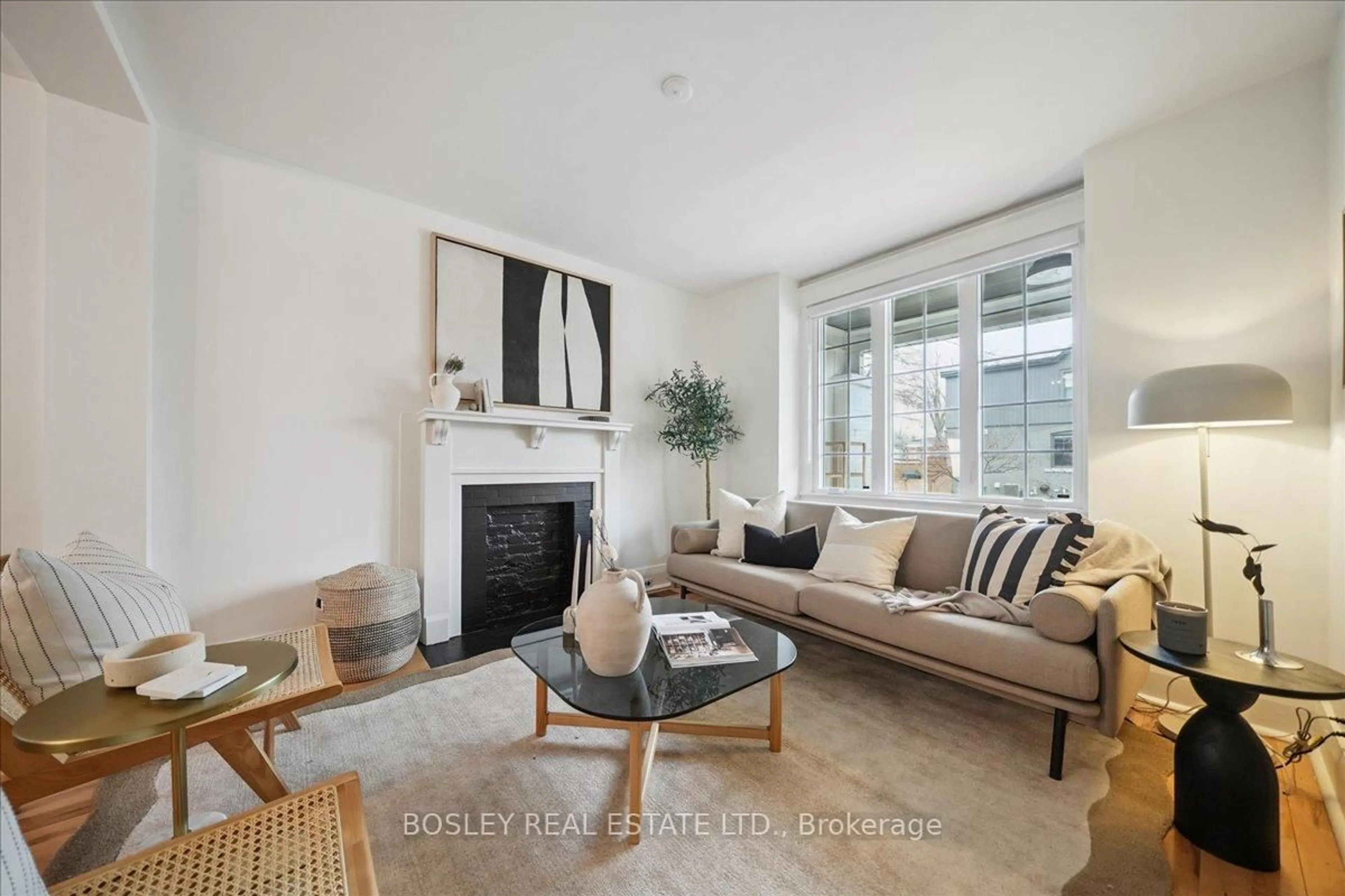 Living room with furniture, unknown for 4 Murdock Ave, Toronto Ontario M4C 1E4