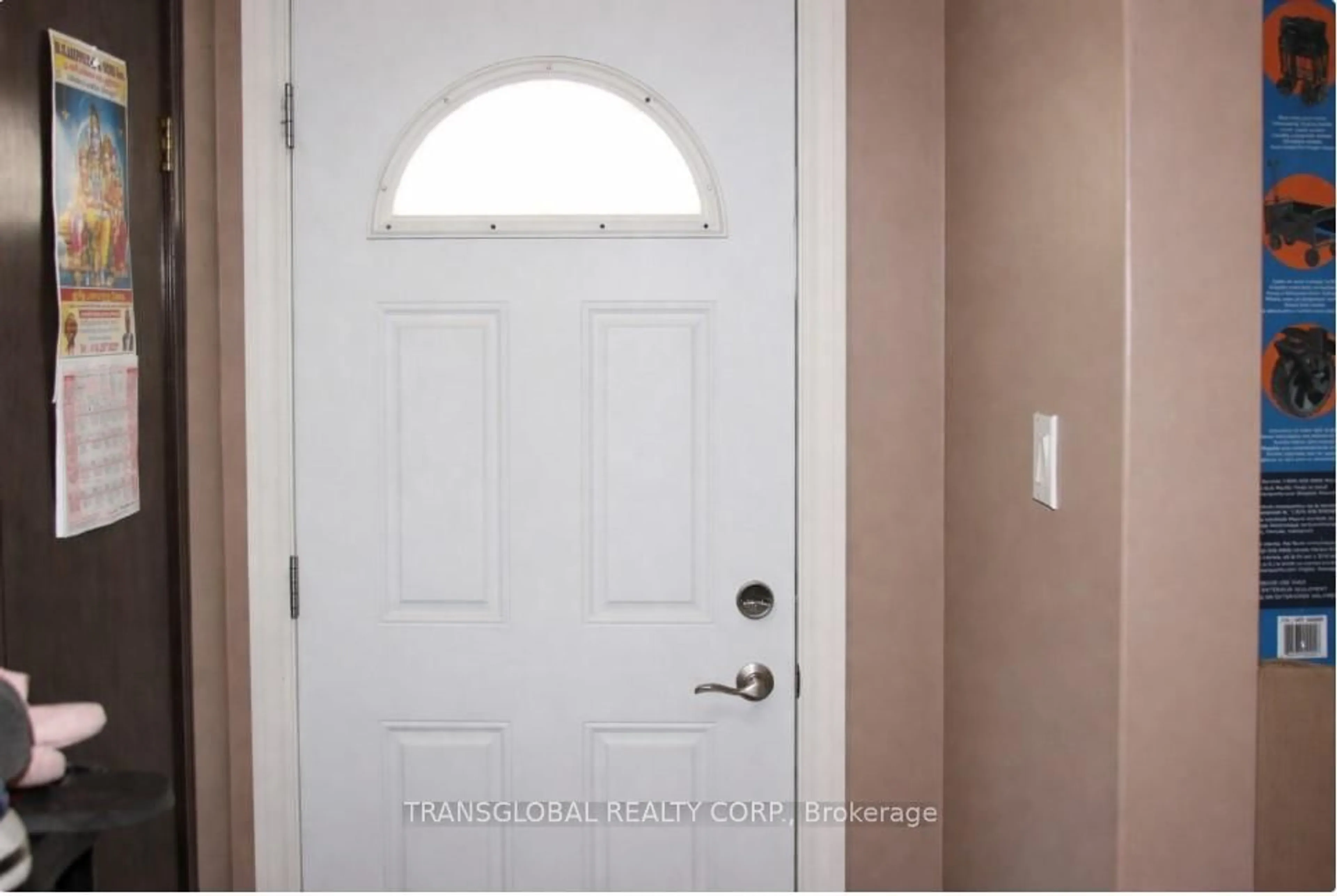 Indoor entryway for 77 Wye Valley Rd, Toronto Ontario M1P 2A7