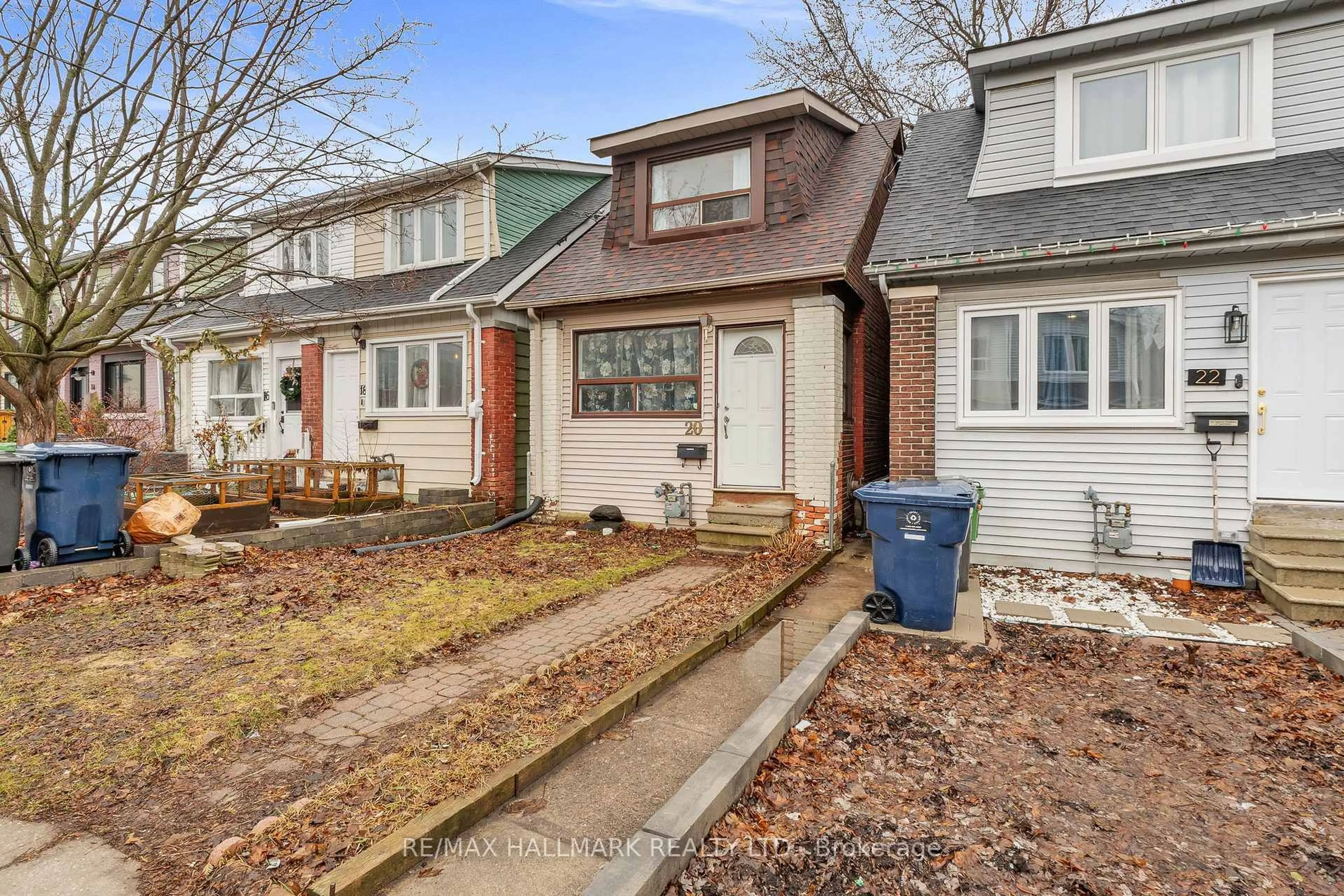 Home with brick exterior material, street for 20 Kelvin Ave, Toronto Ontario M4C 5C8