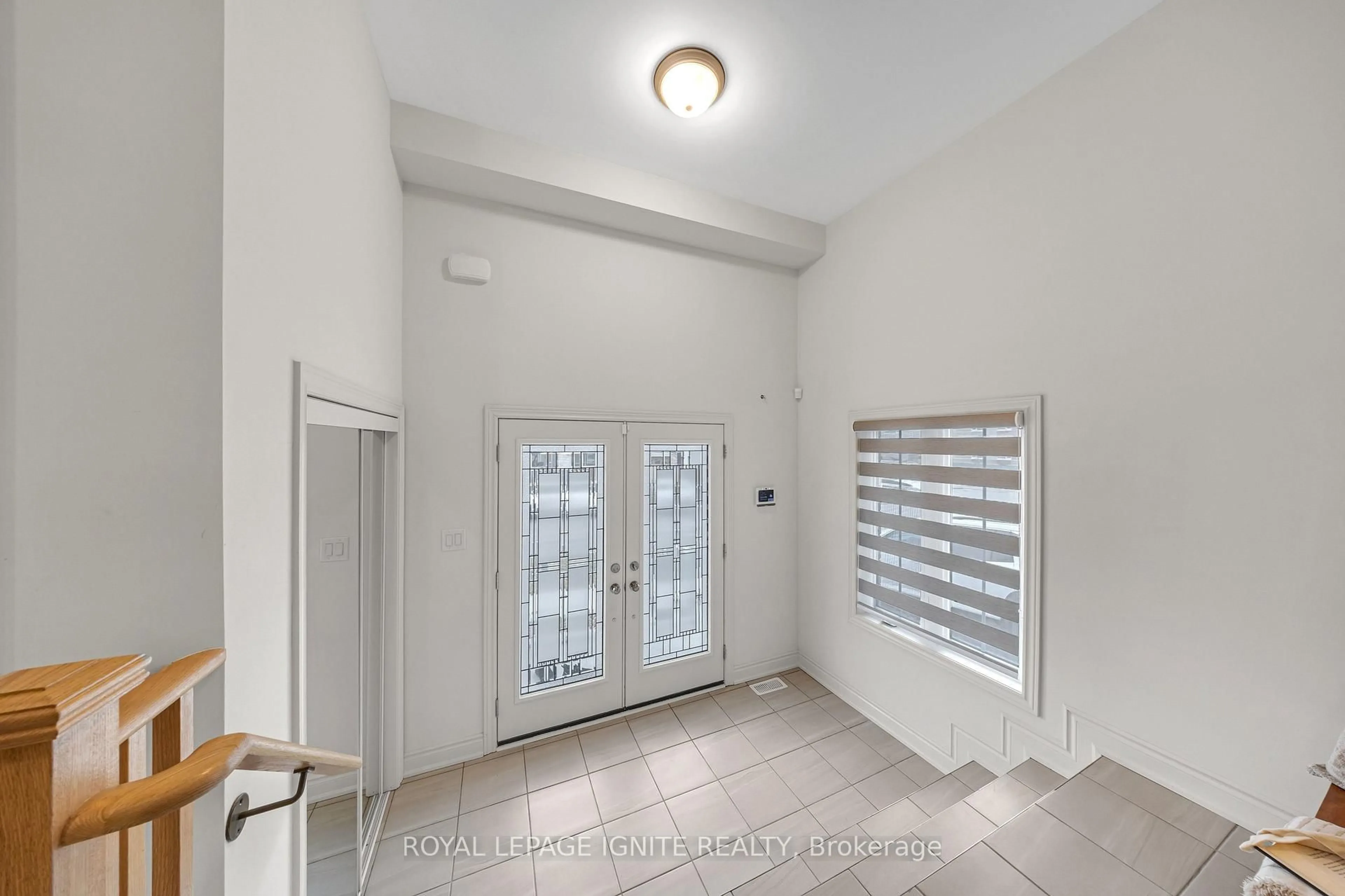 Indoor entryway for 3 Creedon Cres, Ajax Ontario L1T 0P7