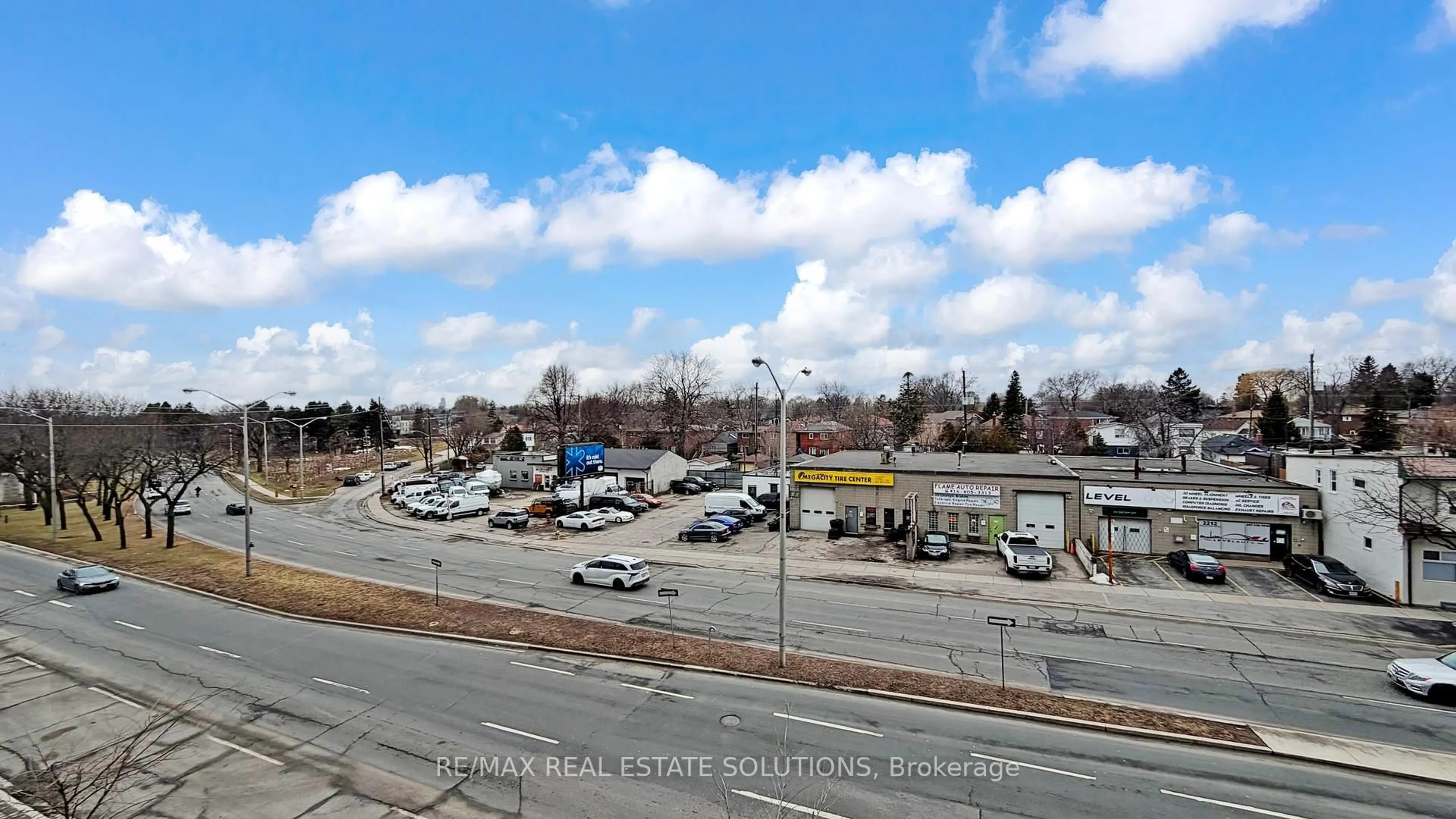 A pic from outside/outdoor area/front of a property/back of a property/a pic from drone, street for 90 Glen Everest Rd #407, Toronto Ontario M1N 0C3
