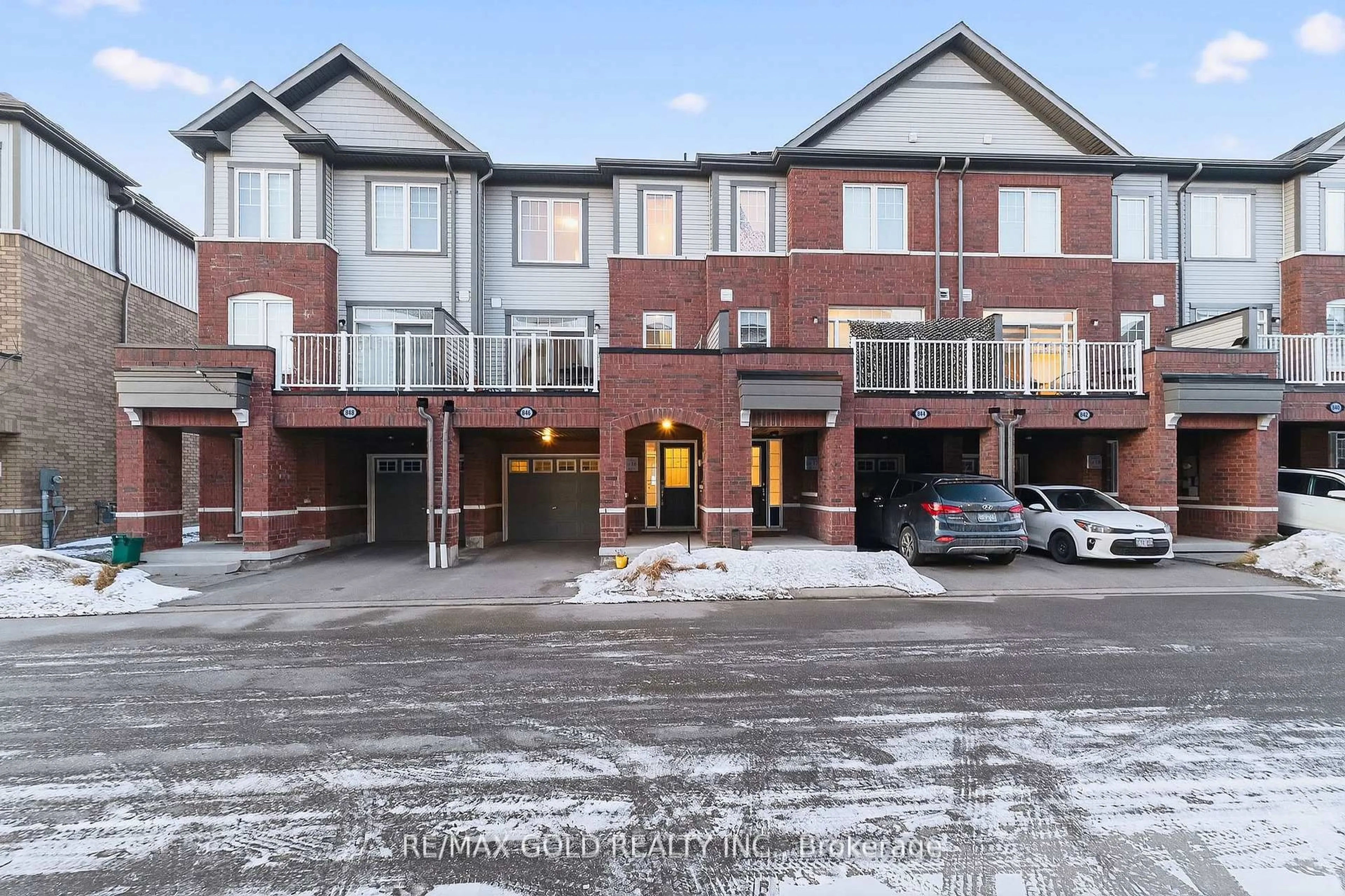 Unknown for 846 Atwater Path, Oshawa Ontario L1J 0E8