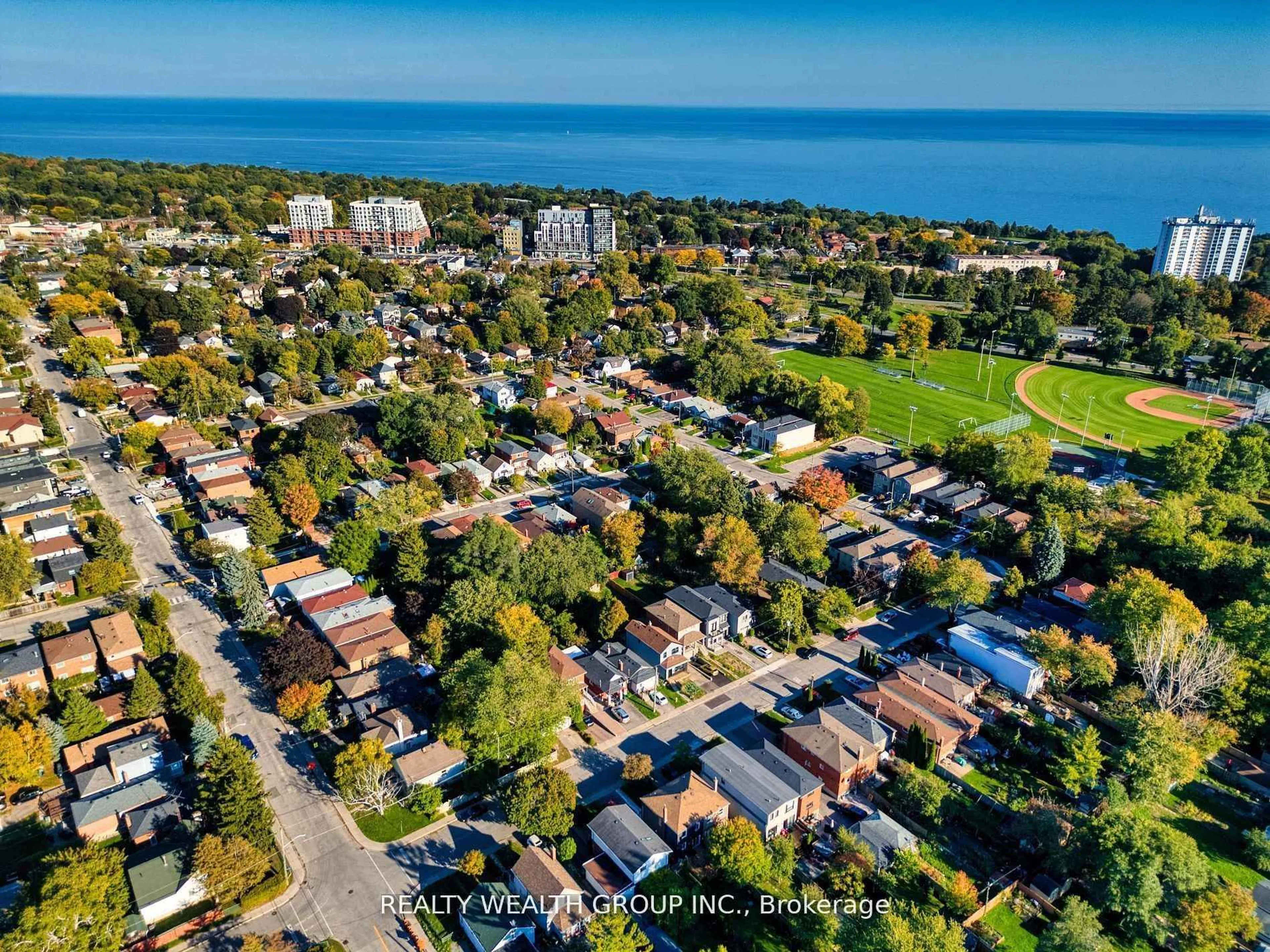 A pic from outside/outdoor area/front of a property/back of a property/a pic from drone, street for 47 Preston St, Toronto Ontario M1N 3N2