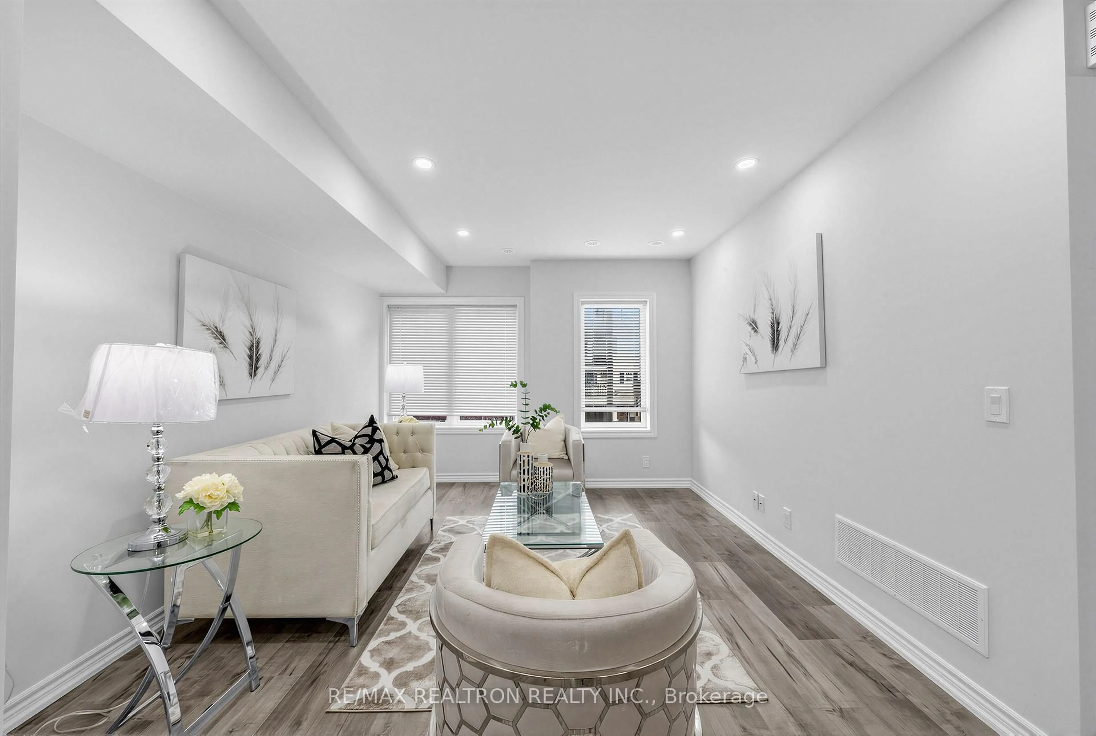 Living room with furniture, unknown for 2500 Hill Rise Crt #35, Oshawa Ontario L1L 0W2