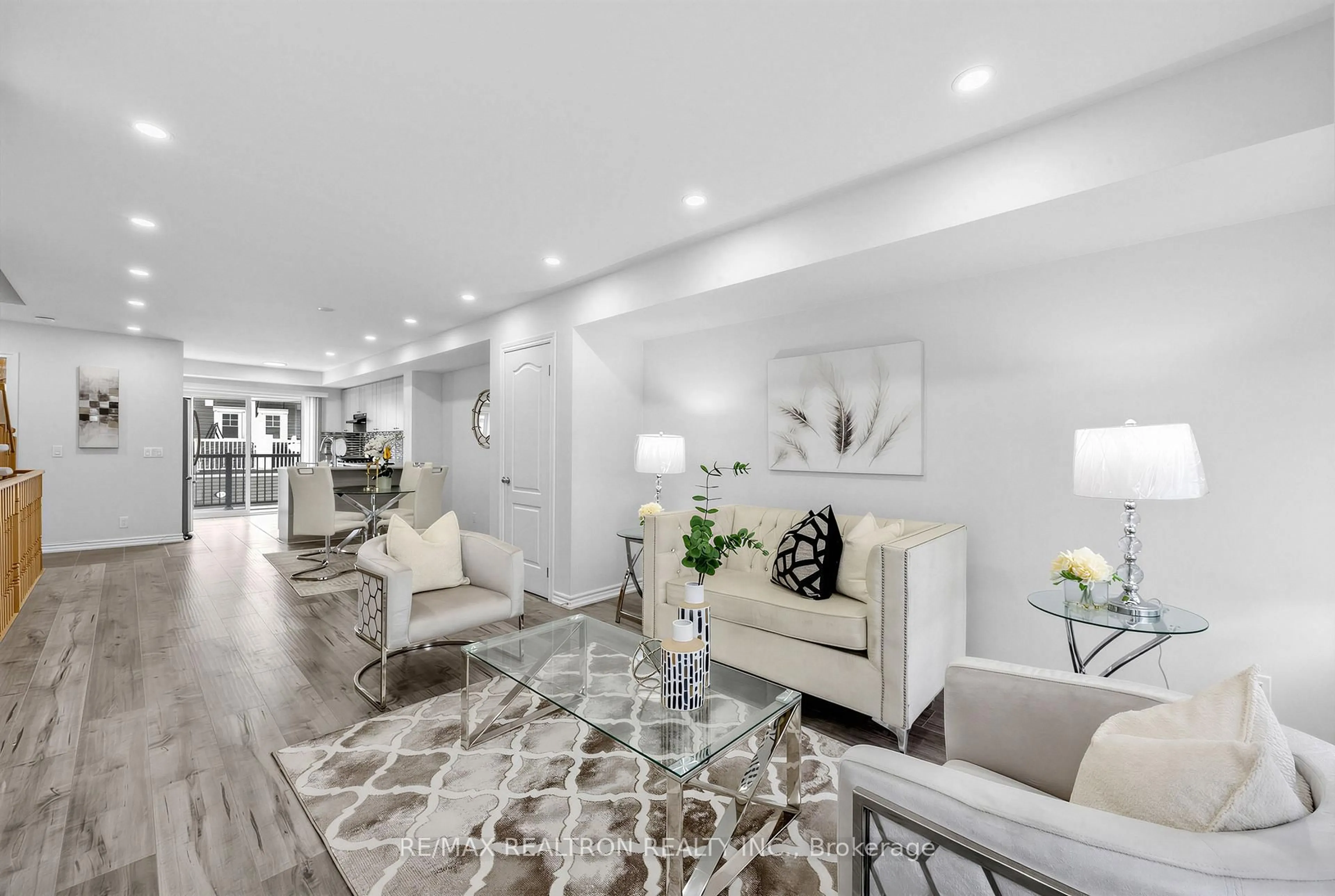 Living room with furniture, unknown for 2500 Hill Rise Crt #35, Oshawa Ontario L1L 0W2