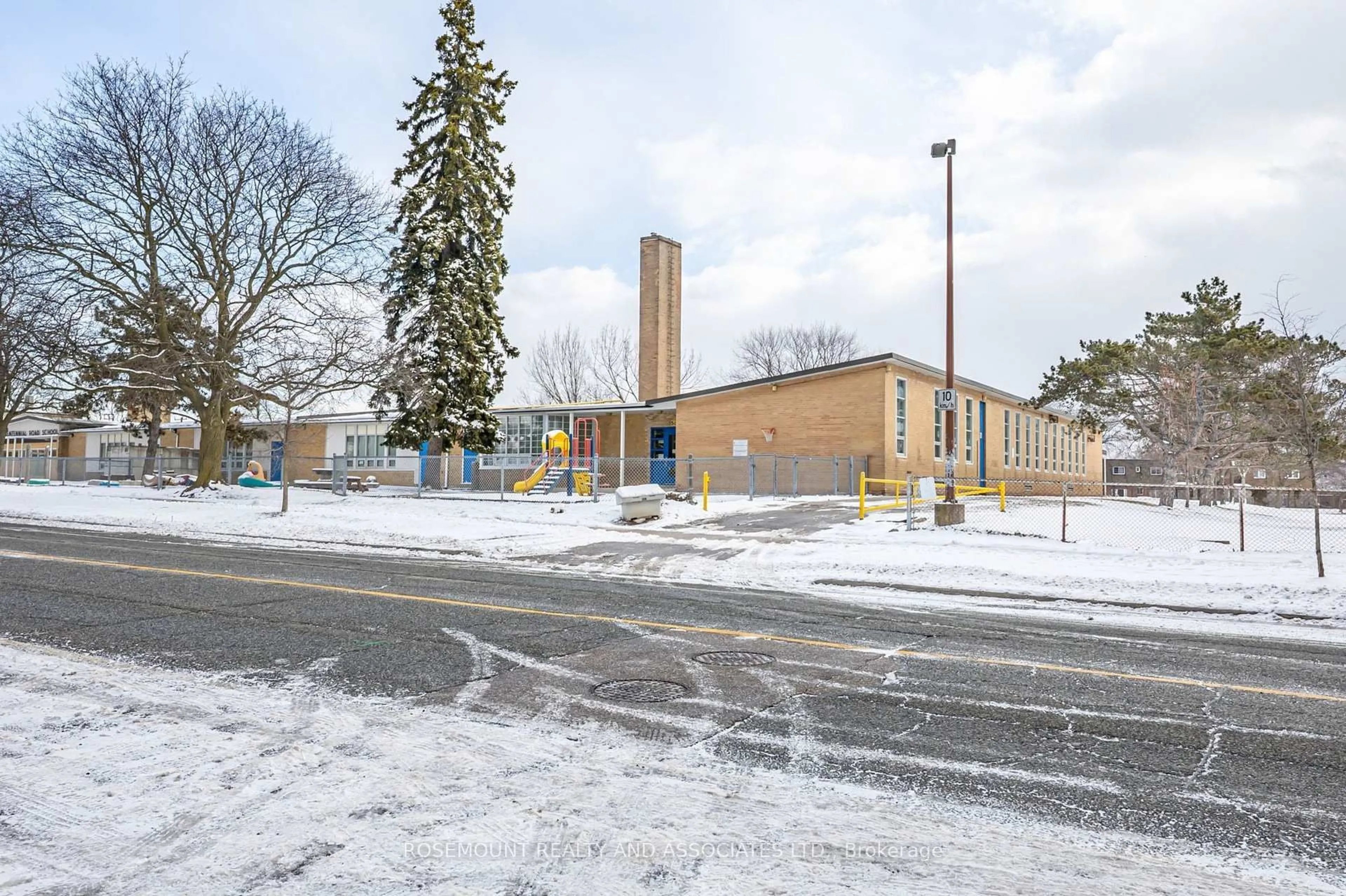 Unknown for 256 Centennial Rd, Toronto Ontario M1C 1Z9