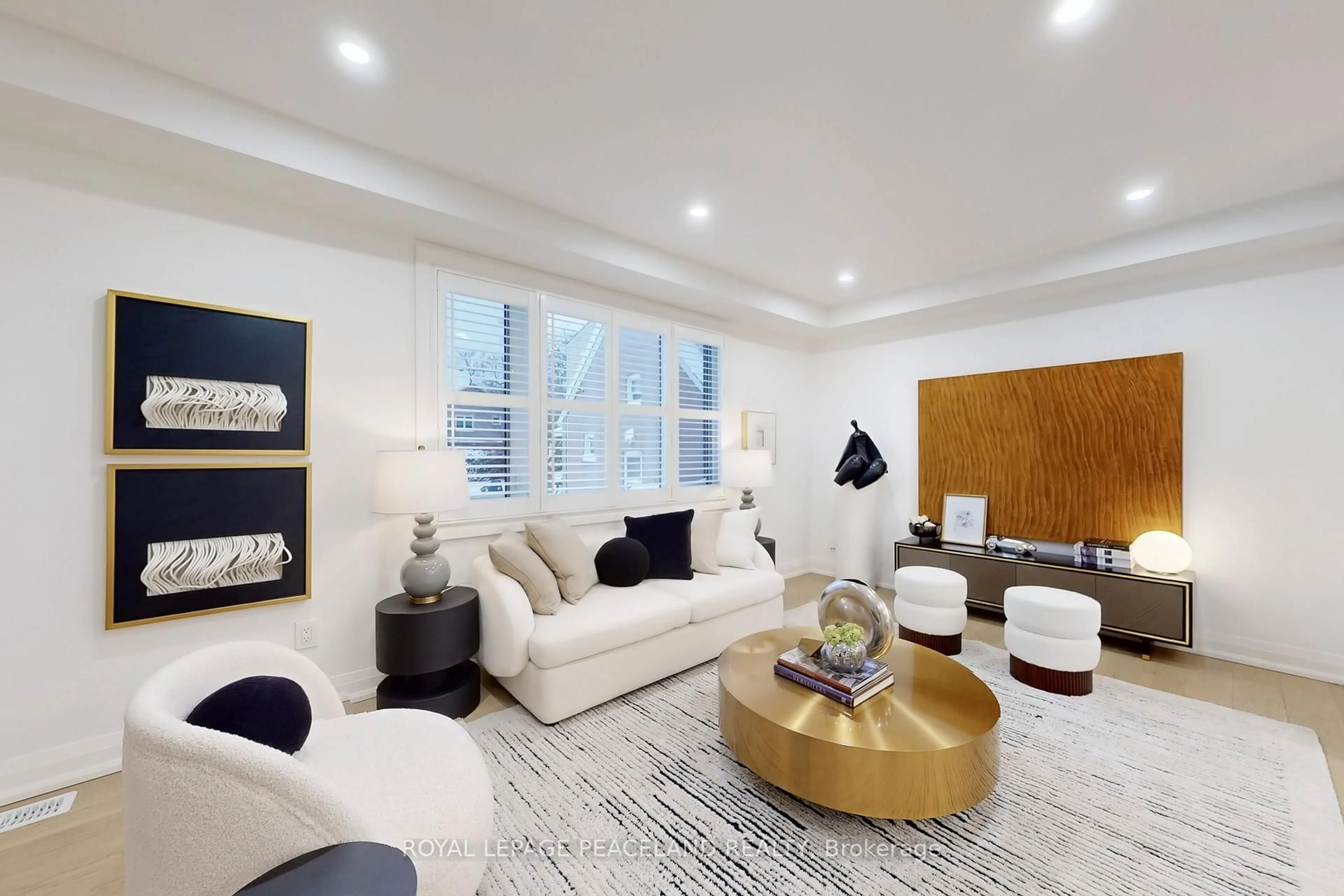 Living room with furniture, unknown for 29 Rosita Cres, Toronto Ontario M1L 1X7