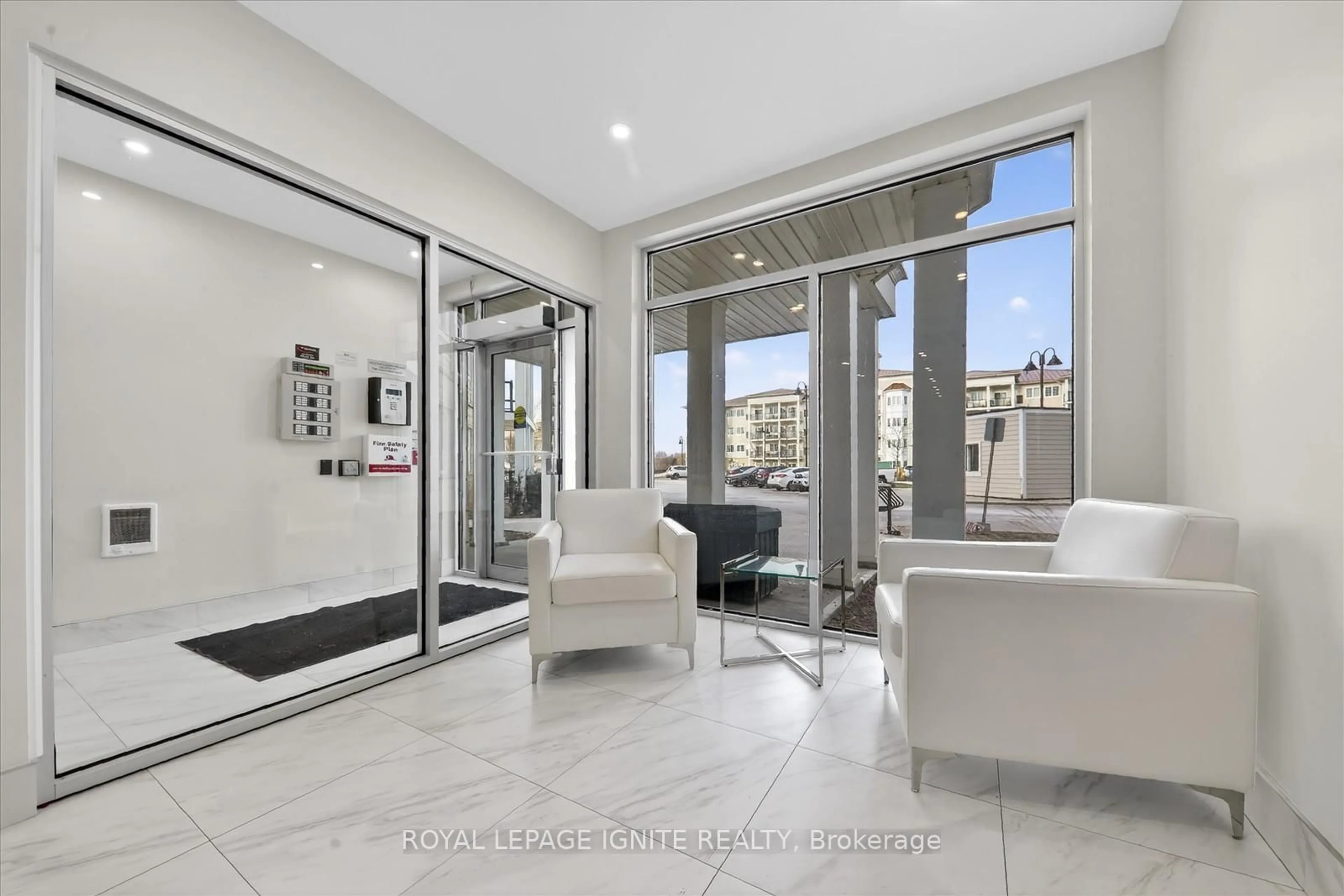 Unknown for 50 Lakebreeze Dr #323, Clarington Ontario L1B 0V9