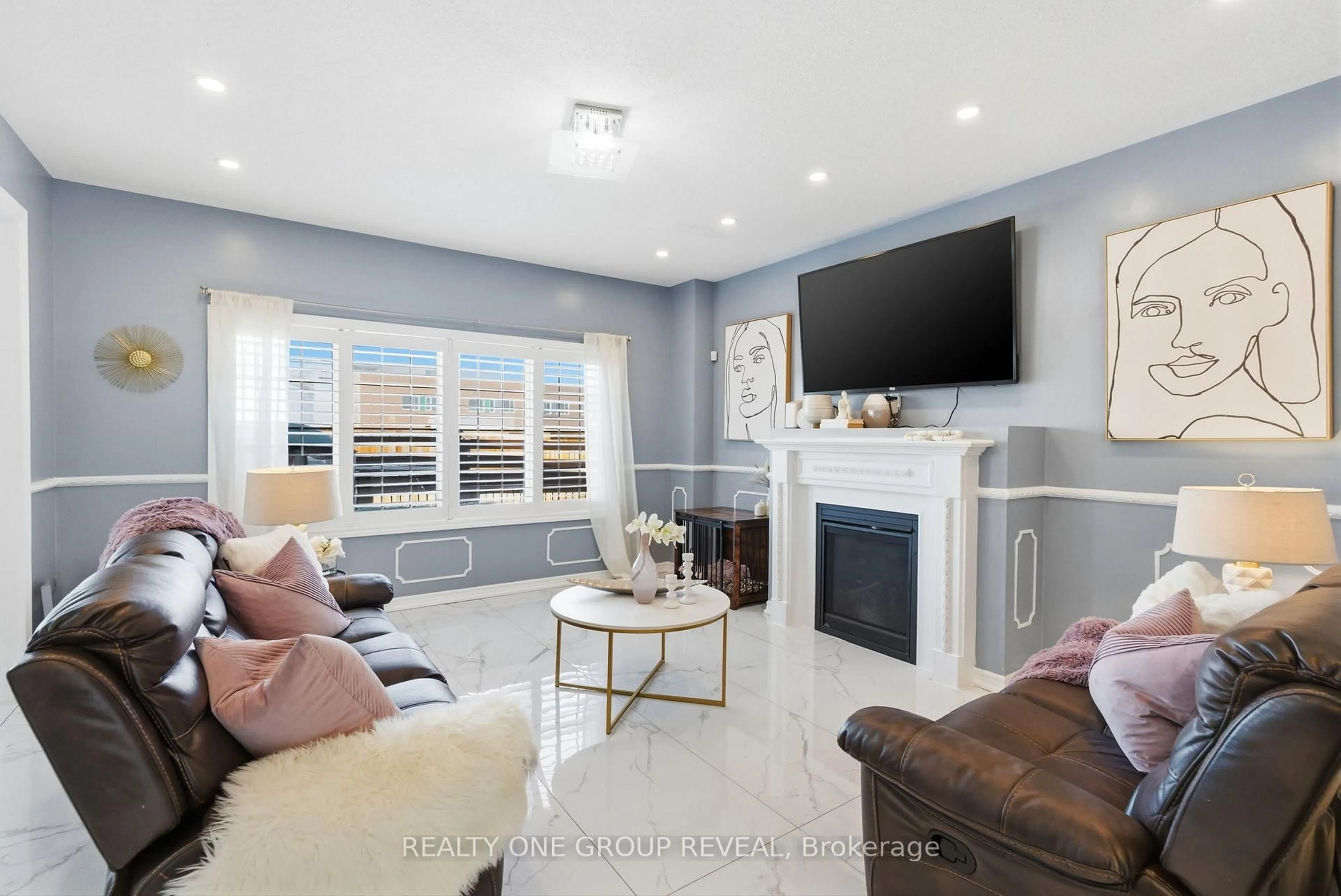 Living room with furniture, ceramic/tile floor for 238 Crombie St, Clarington Ontario L1C 0T8