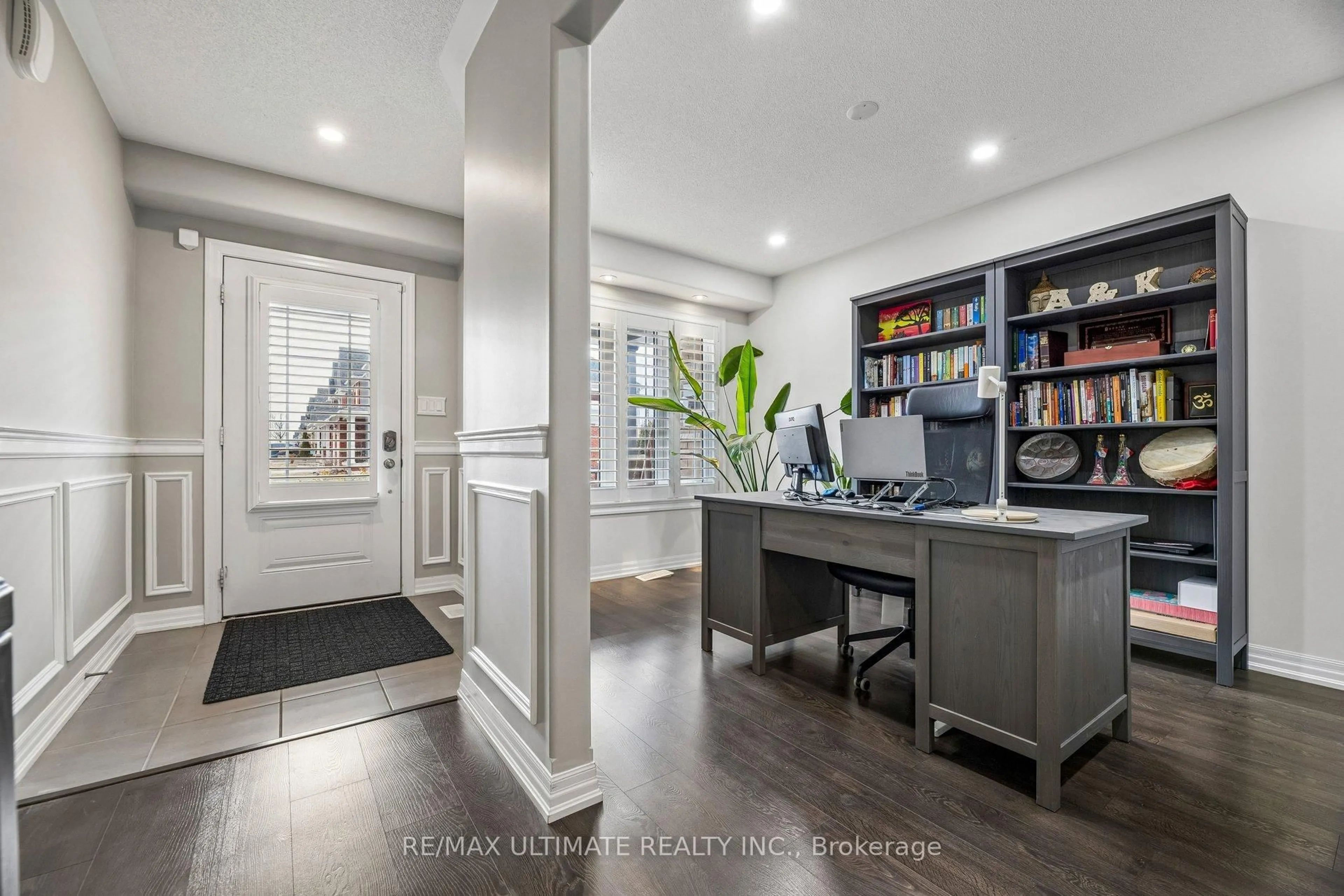 Open concept kitchen, ceramic/tile floor for 1825 Silverstone Cres, Oshawa Ontario L1K 0V6