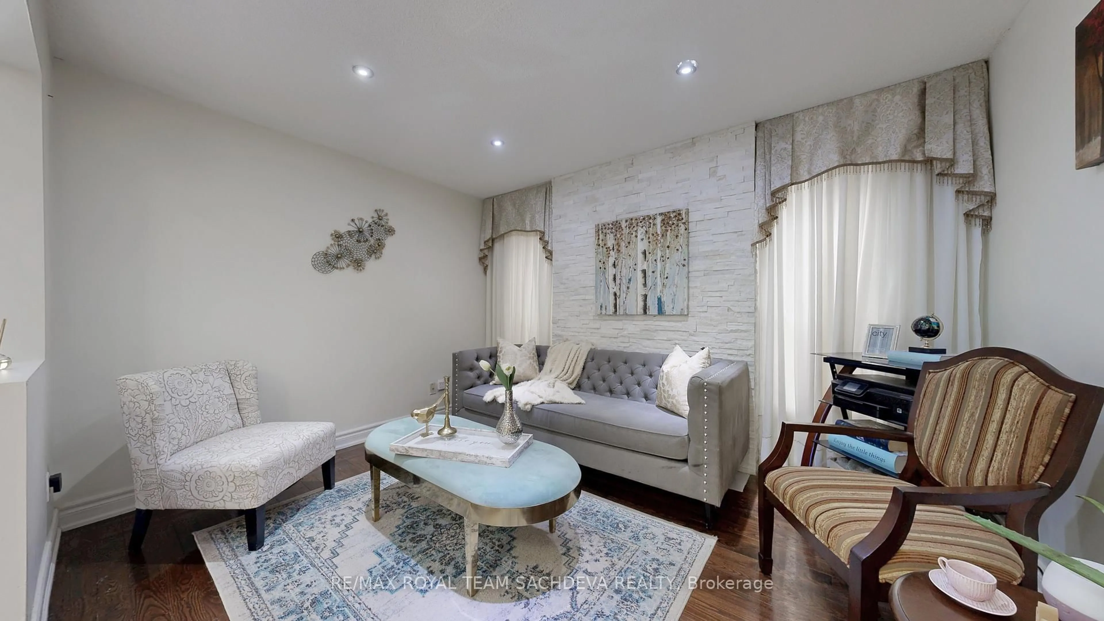 Living room with furniture, unknown for 173 Dean Park Rd, Toronto Ontario M1B 2W9