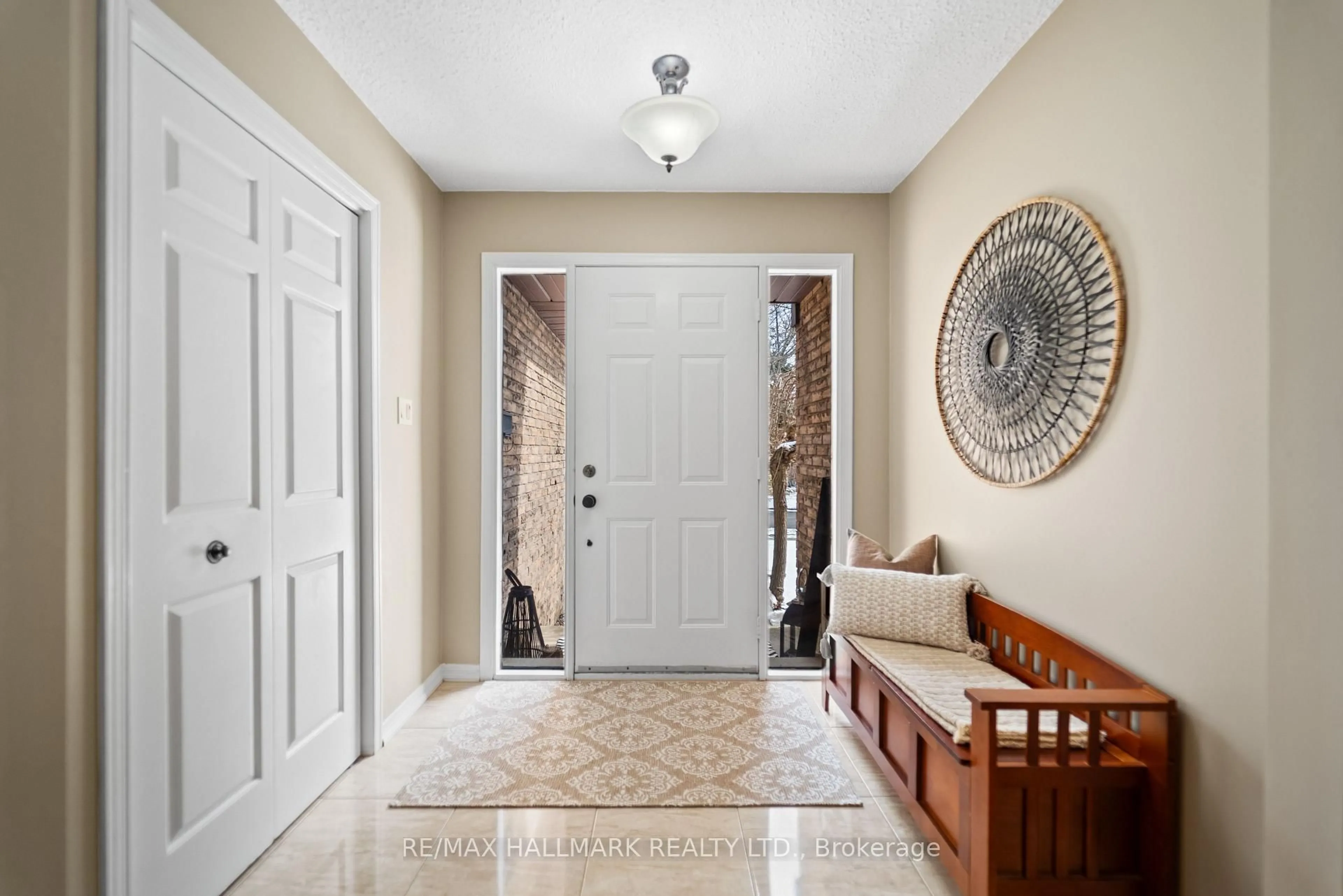 Indoor entryway for 7 Delbeatrice Cres, Toronto Ontario M1C 3G5