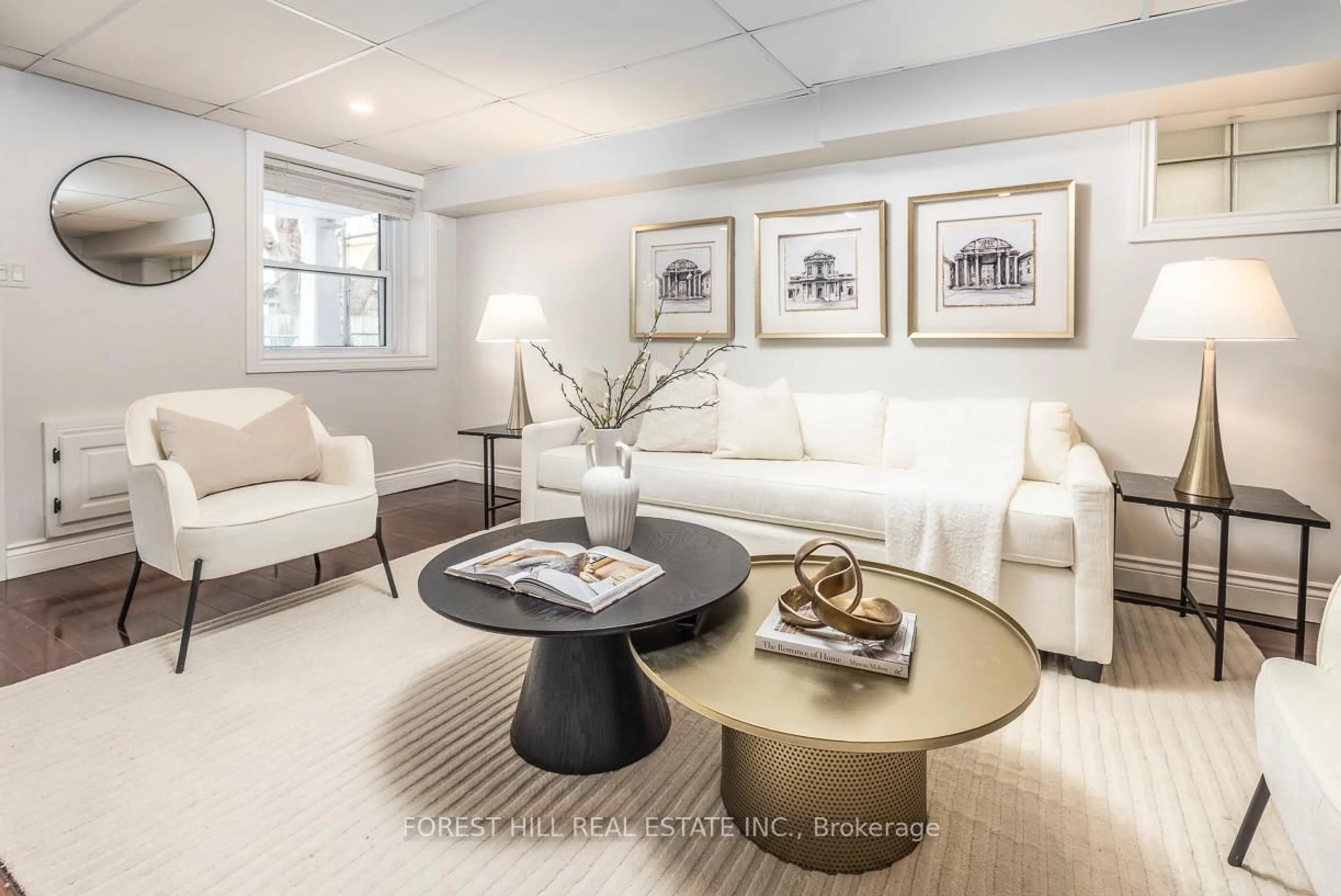 Living room with furniture, unknown for 605 Craven Rd, Toronto Ontario M4L 2Z6