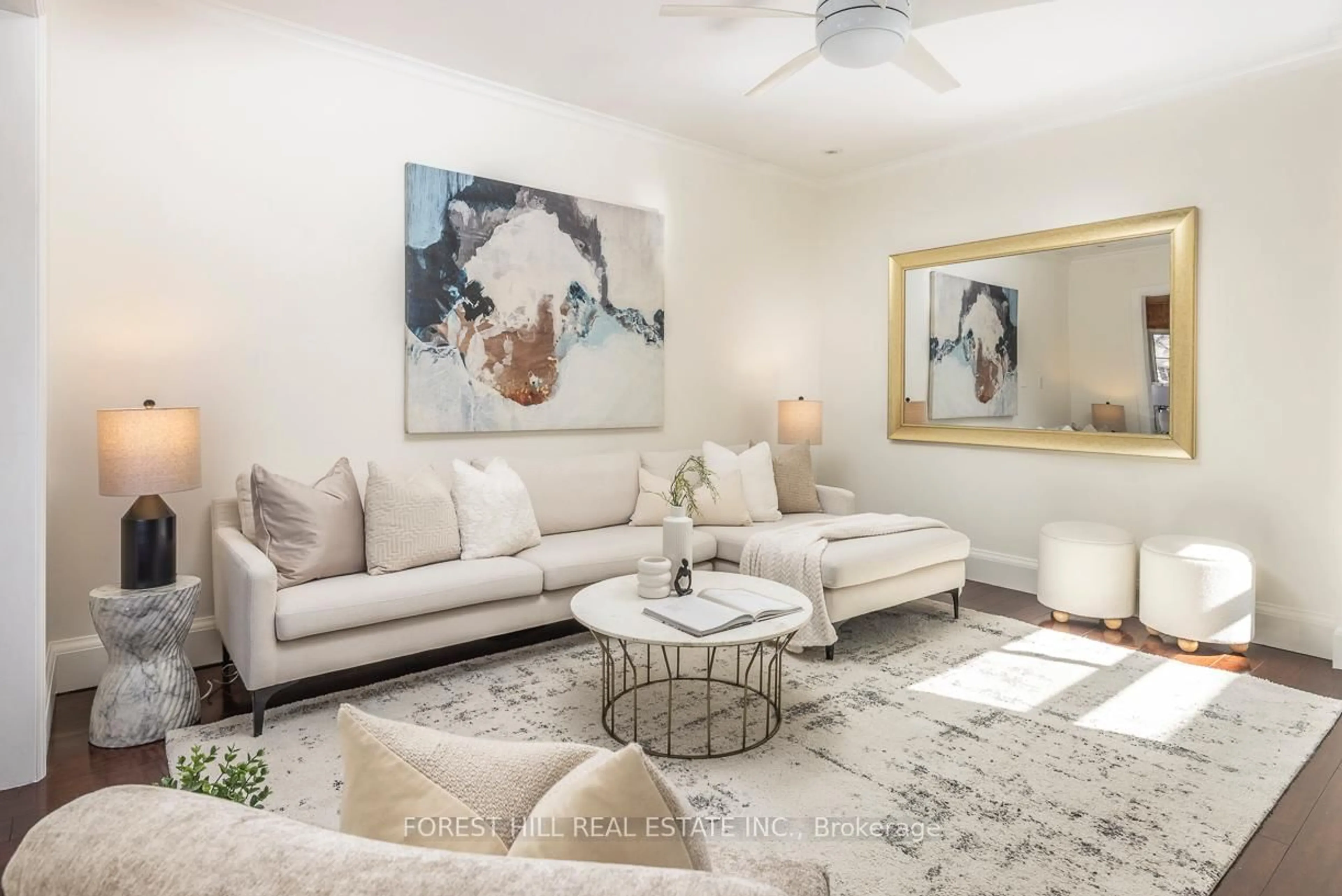 Living room with furniture, unknown for 605 Craven Rd, Toronto Ontario M4L 2Z6