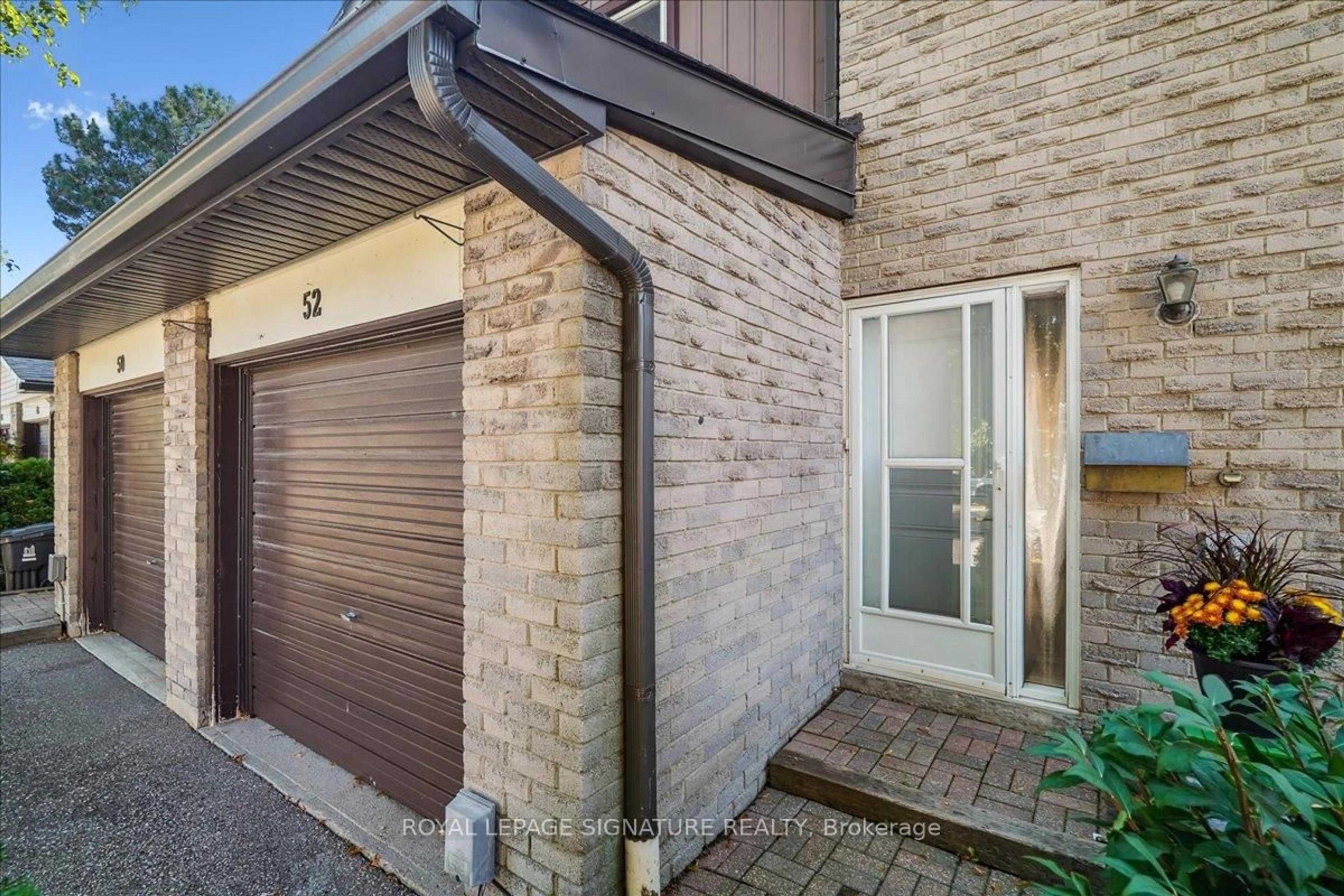 Unknown for 1131 Sandhurst Circ #52, Toronto Ontario M1V 1V5