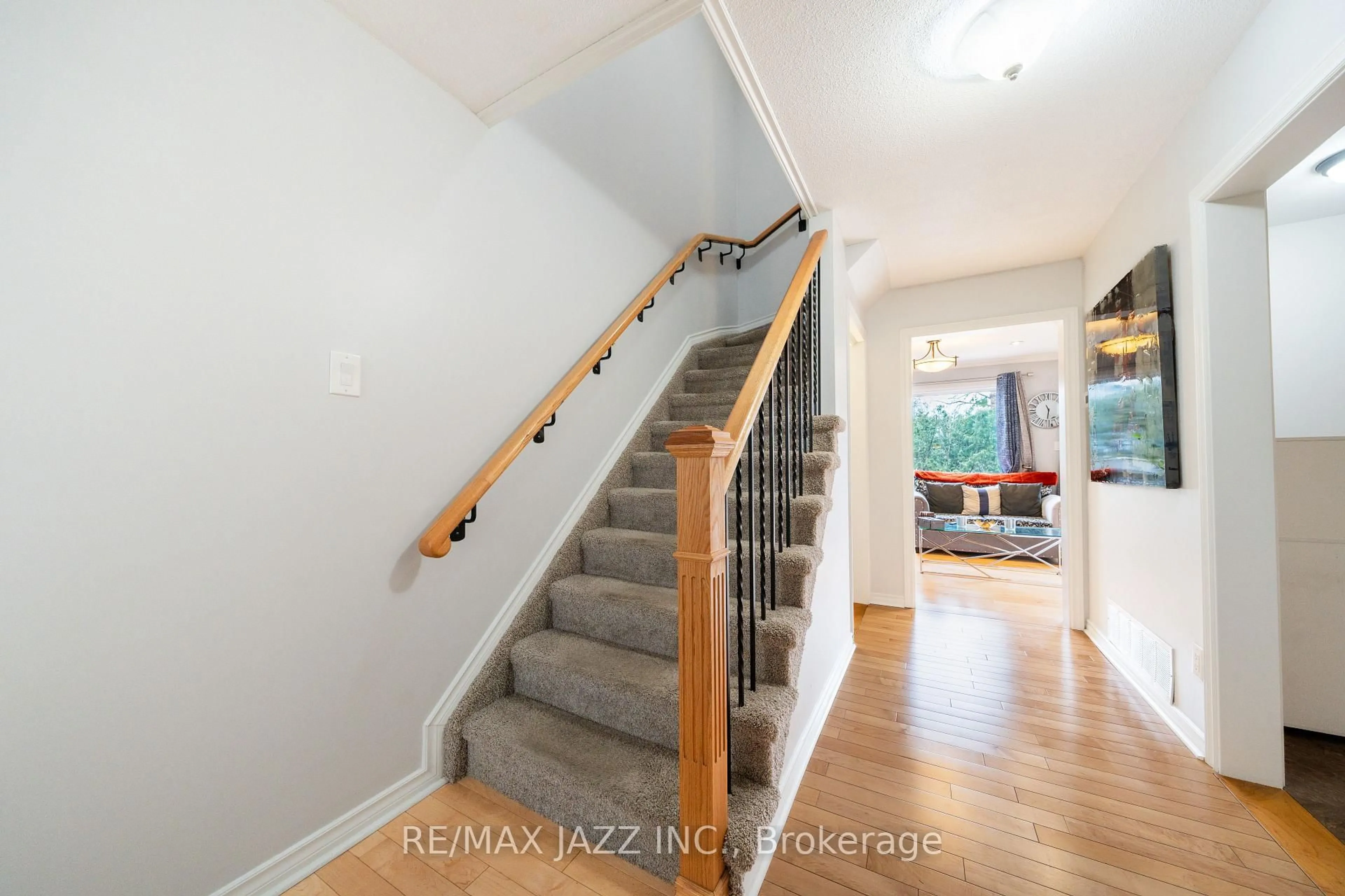 Stairs for 5 Michael Blvd #11, Whitby Ontario L1N 5P4
