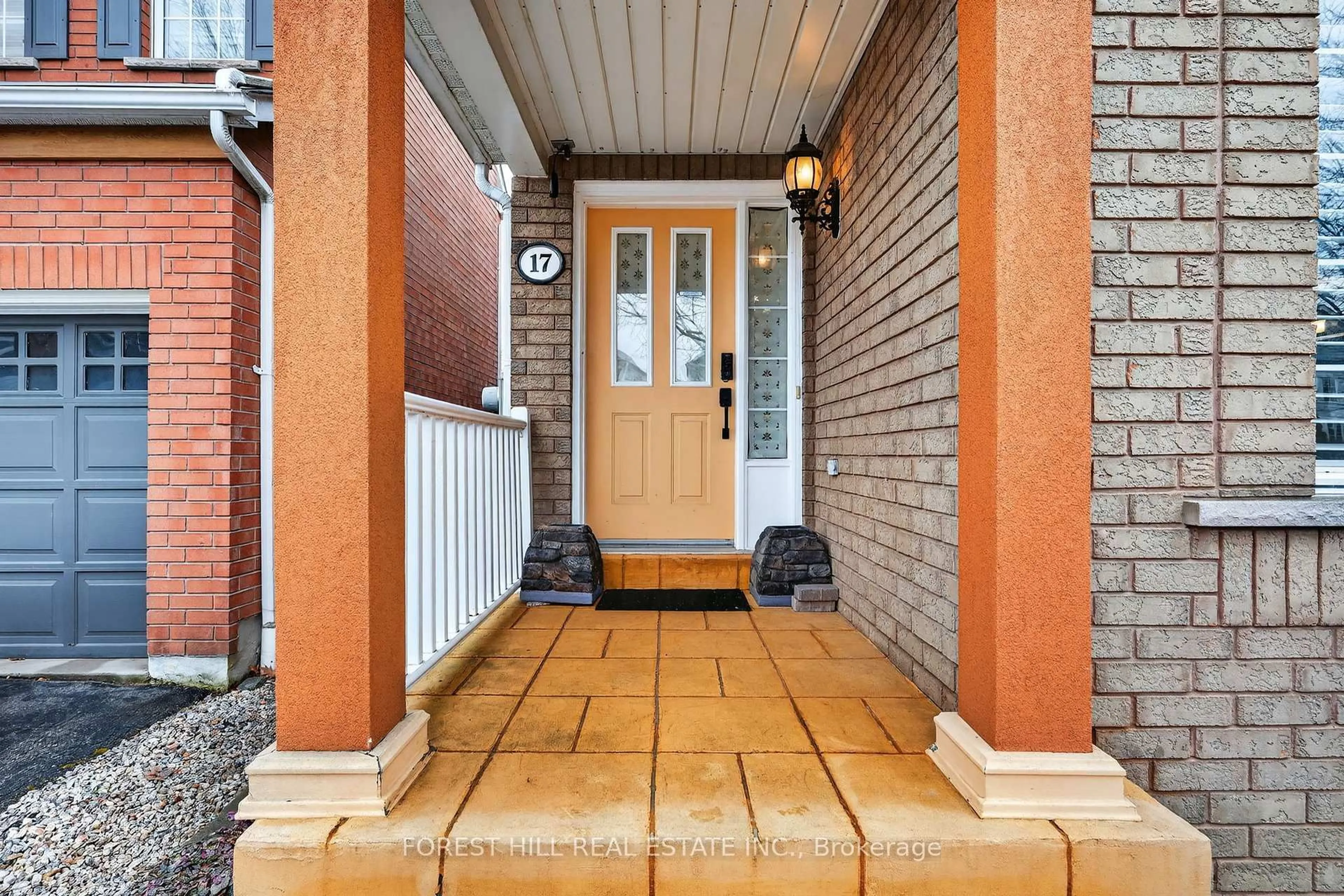 Indoor entryway for 17 Lilley Ave, Ajax Ontario L1Z 1L5