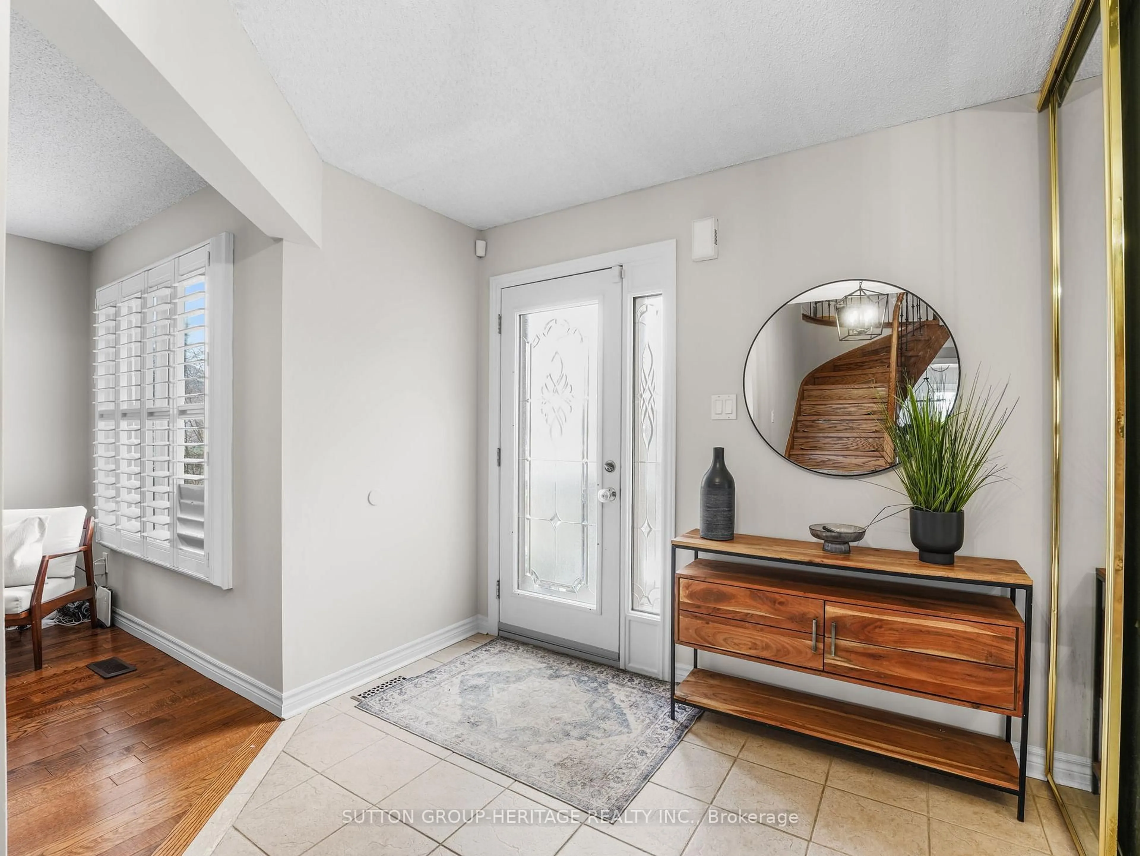 Indoor entryway for 82 Sullivan Dr, Ajax Ontario L1T 3P1